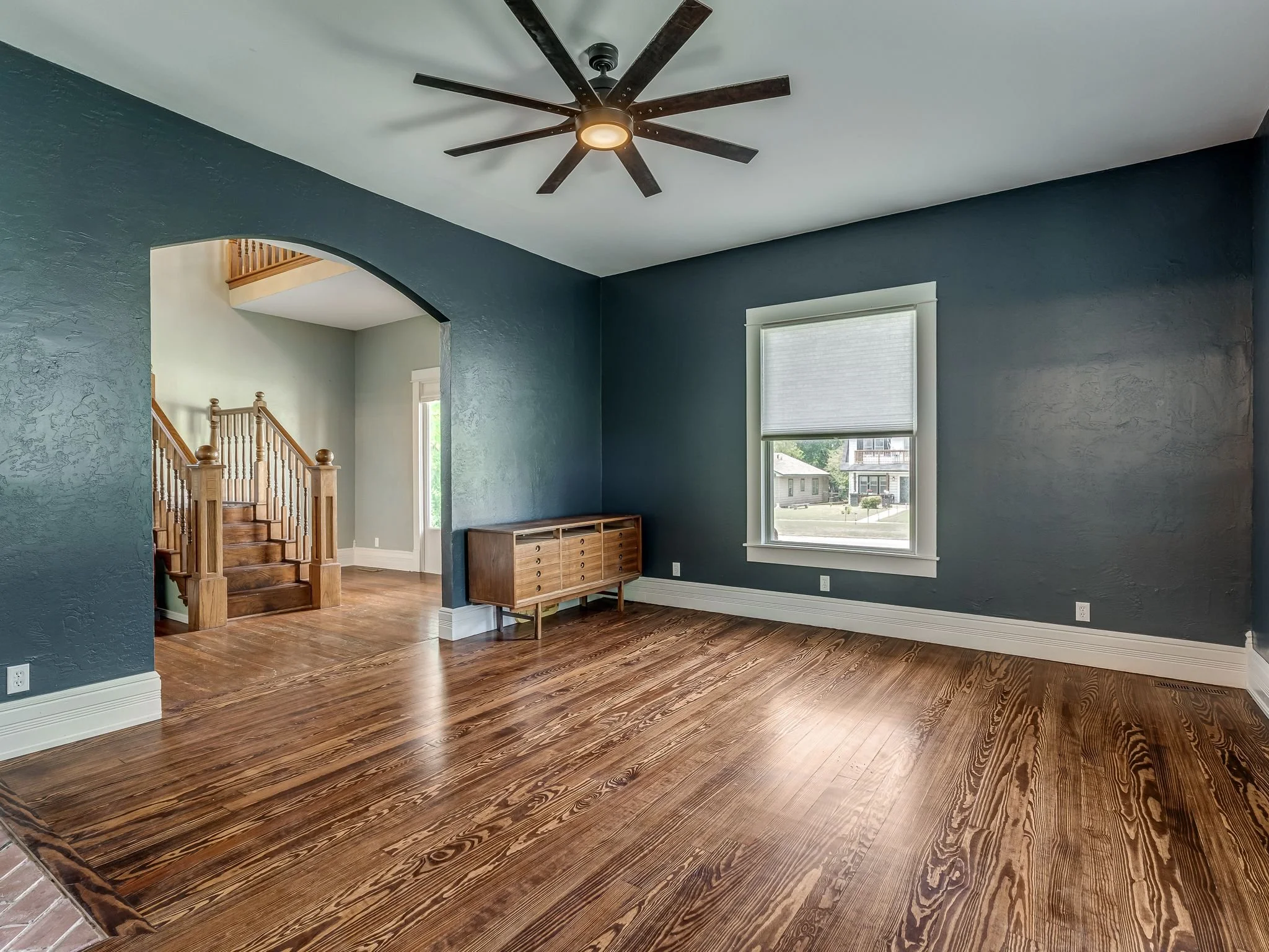 1401 W Chickasha Ave-3.jpg