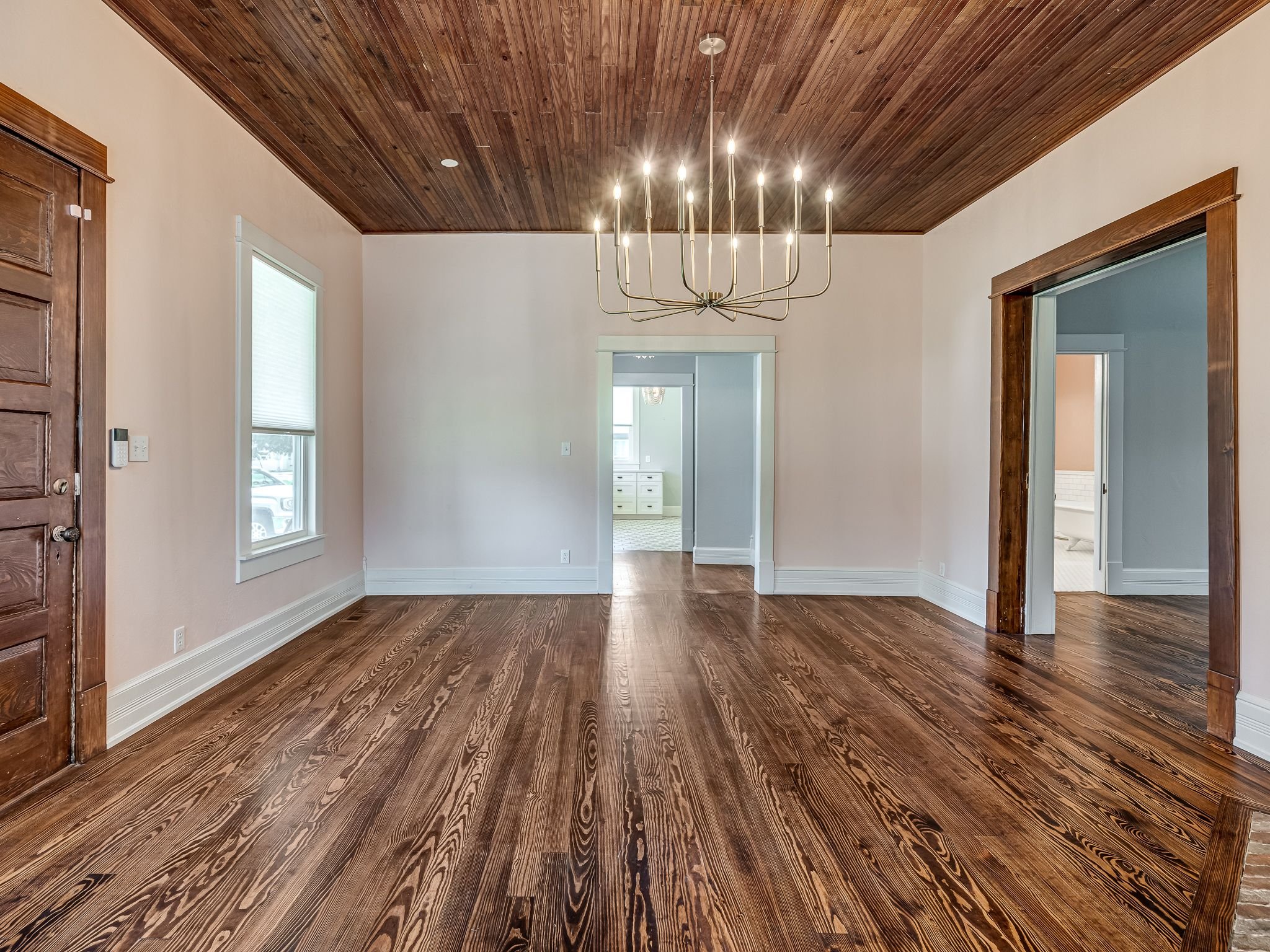 1401 W Chickasha Ave-9.jpg