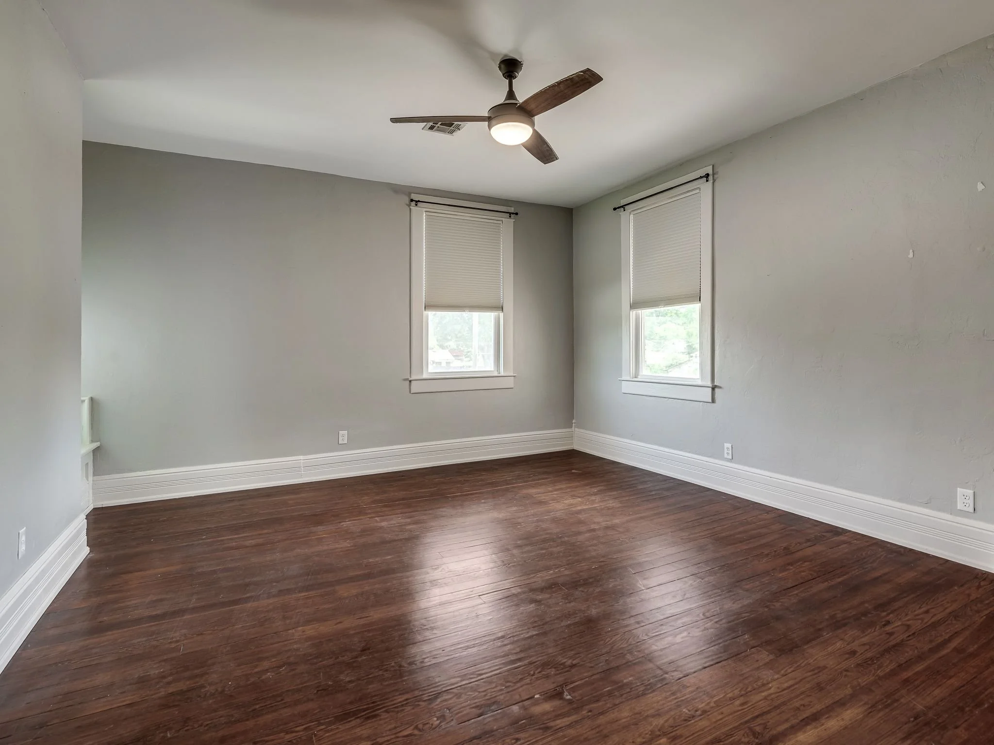 1401 W Chickasha Ave-25.jpg