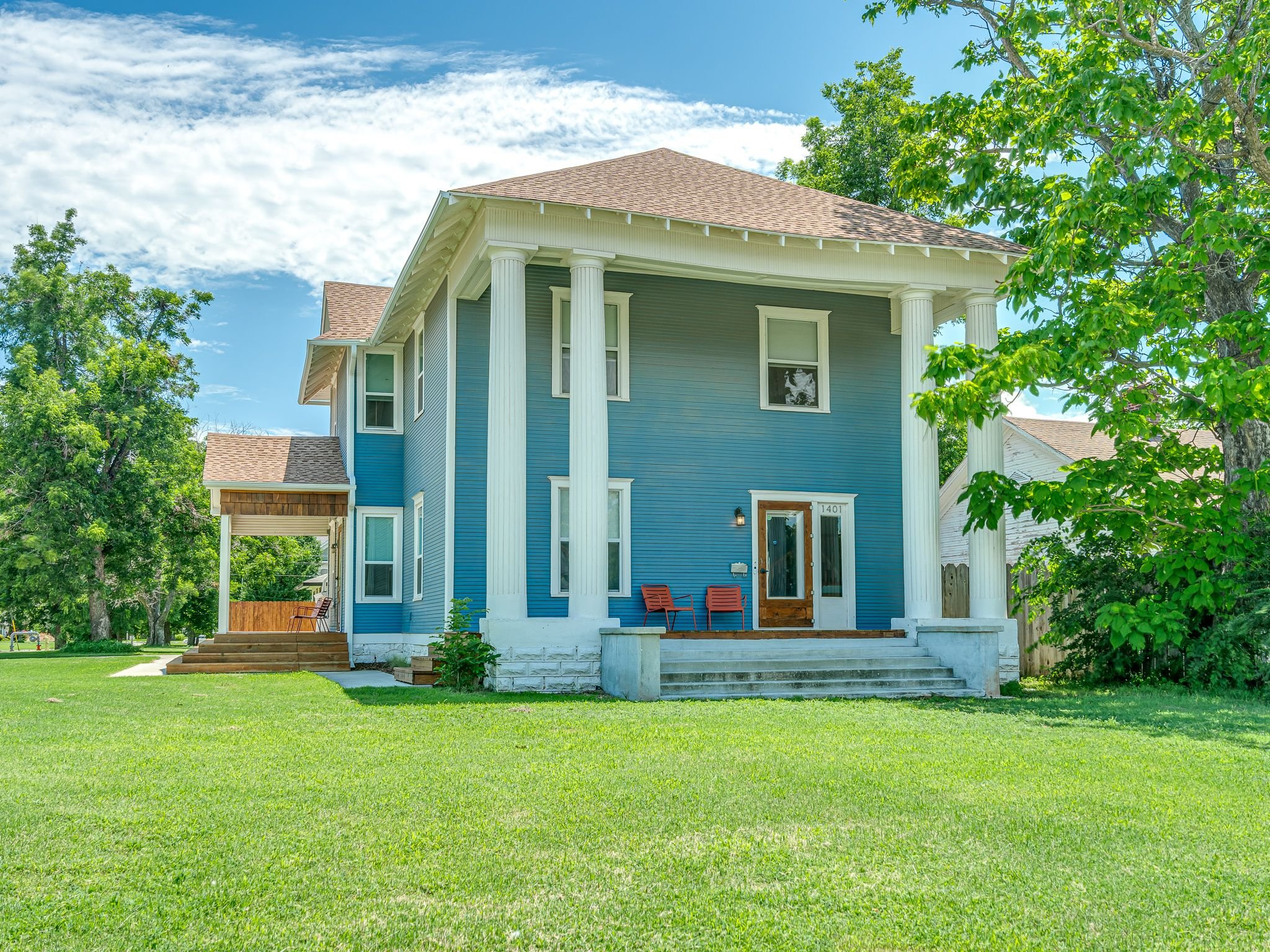 1401 W Chickasha Ave-35.jpg