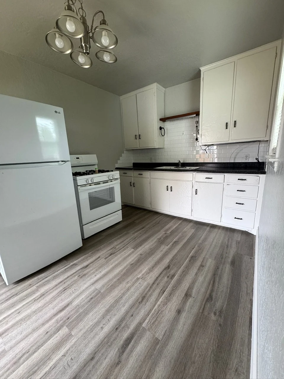 1401 W Chickasha Ave-39.JPG