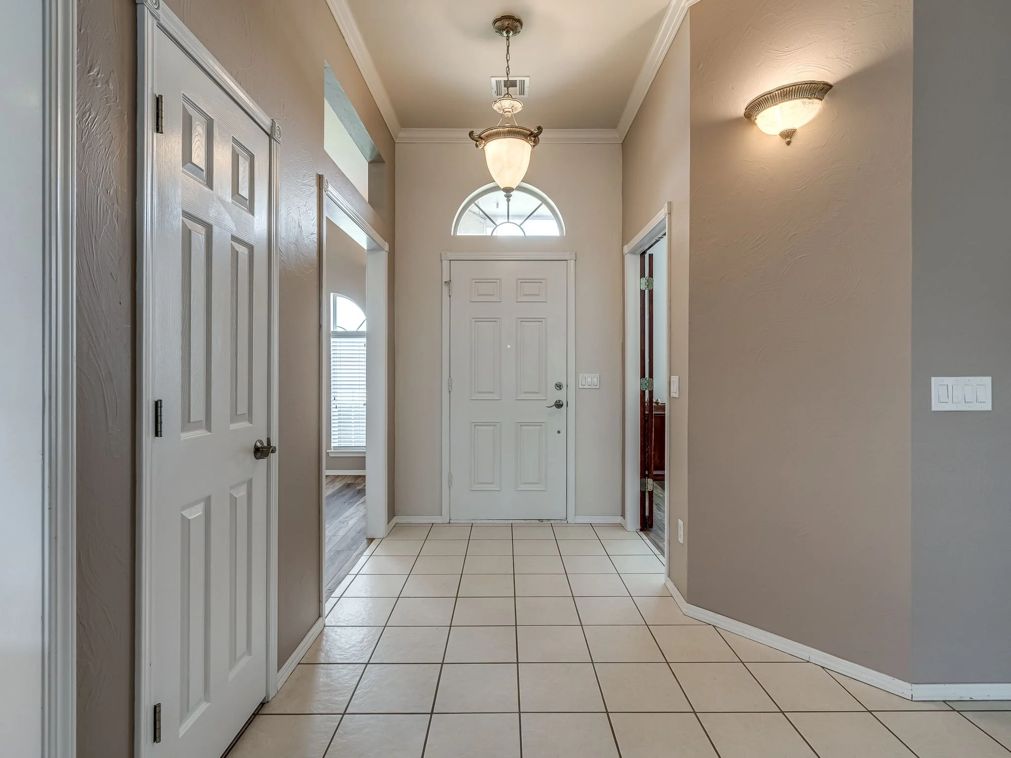 8308 NW 76th St-2.jpg