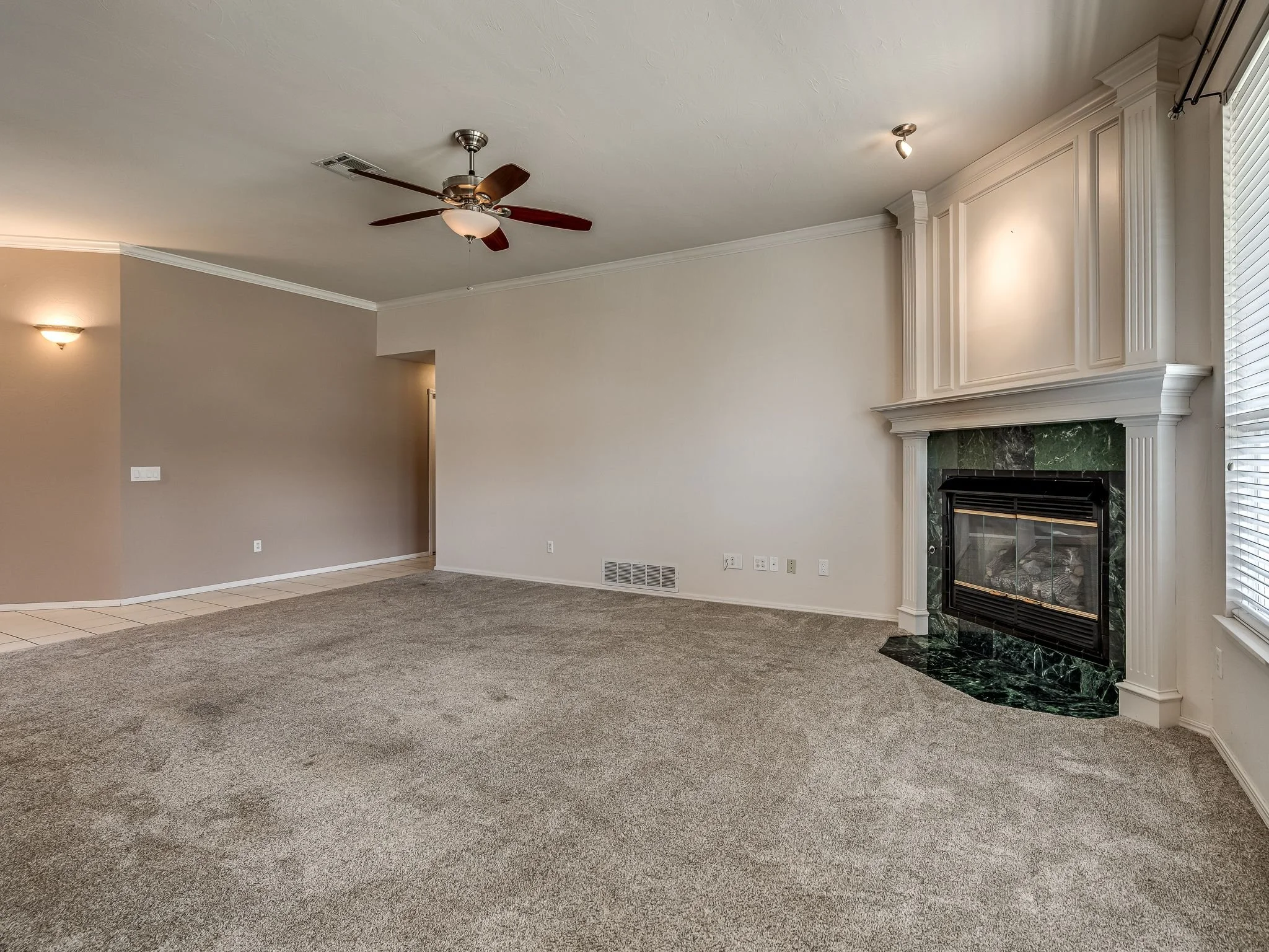 8308 NW 76th St-6.jpg