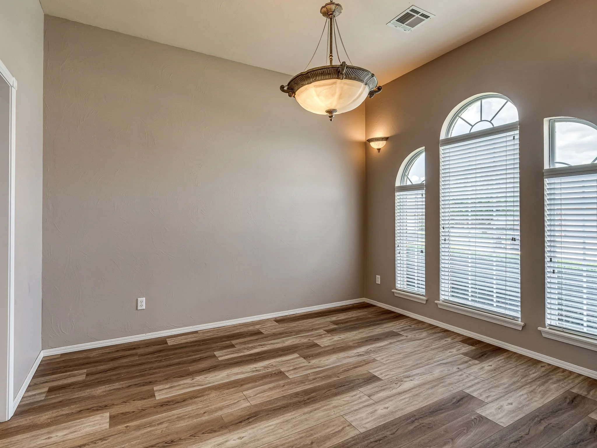 8308 NW 76th St-7.jpg