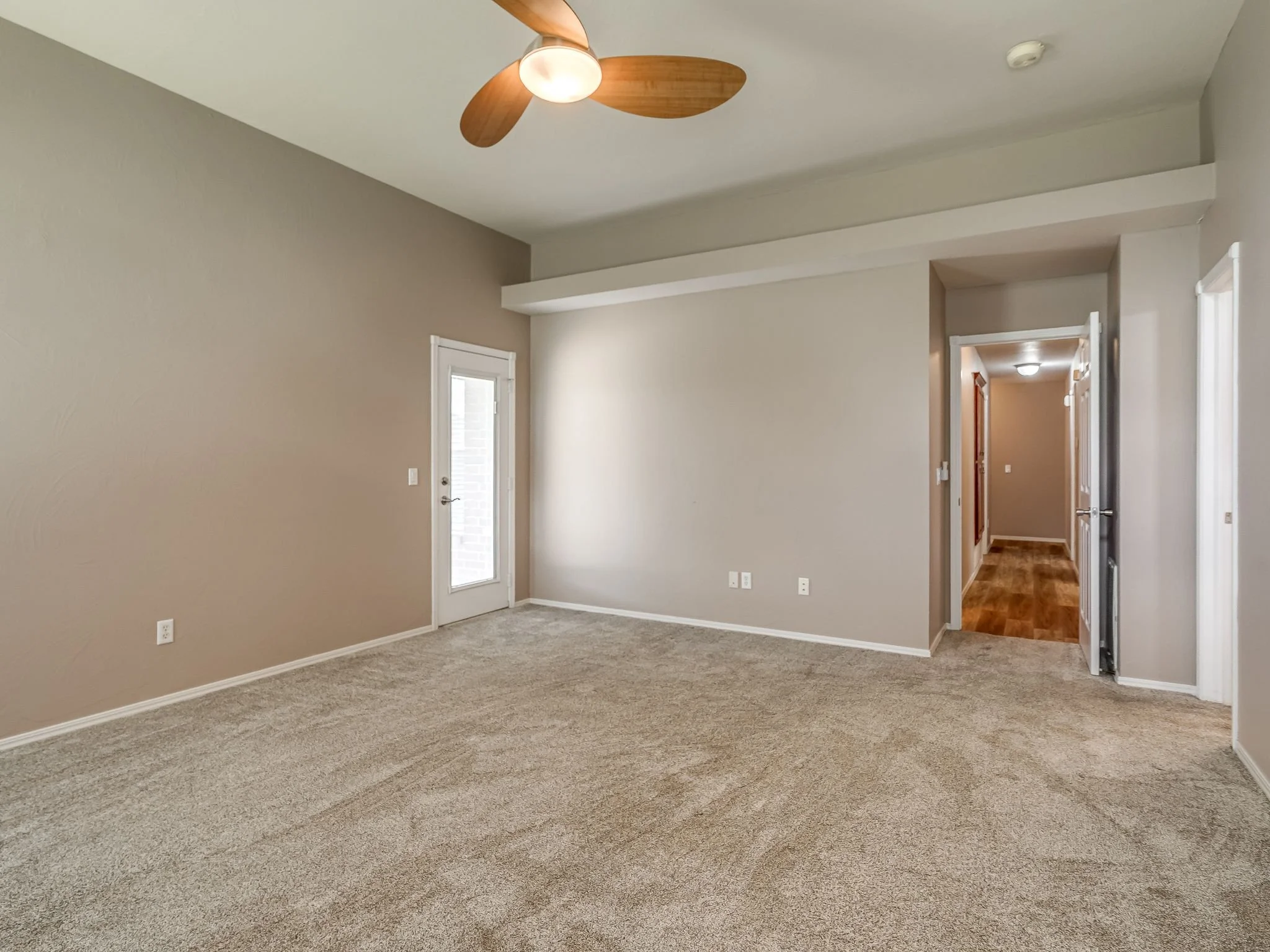 8308 NW 76th St-14.jpg