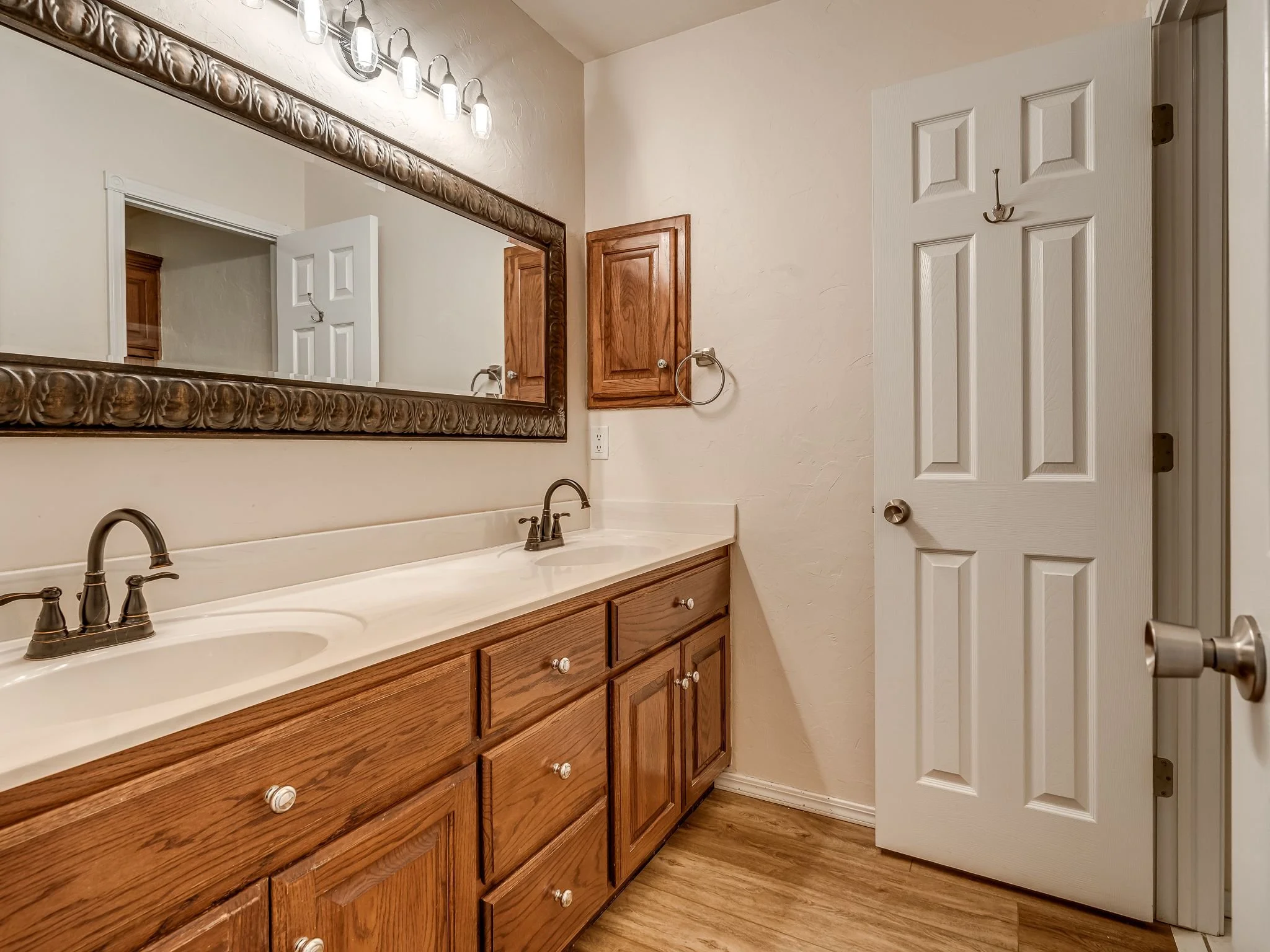 8308 NW 76th St-23.jpg