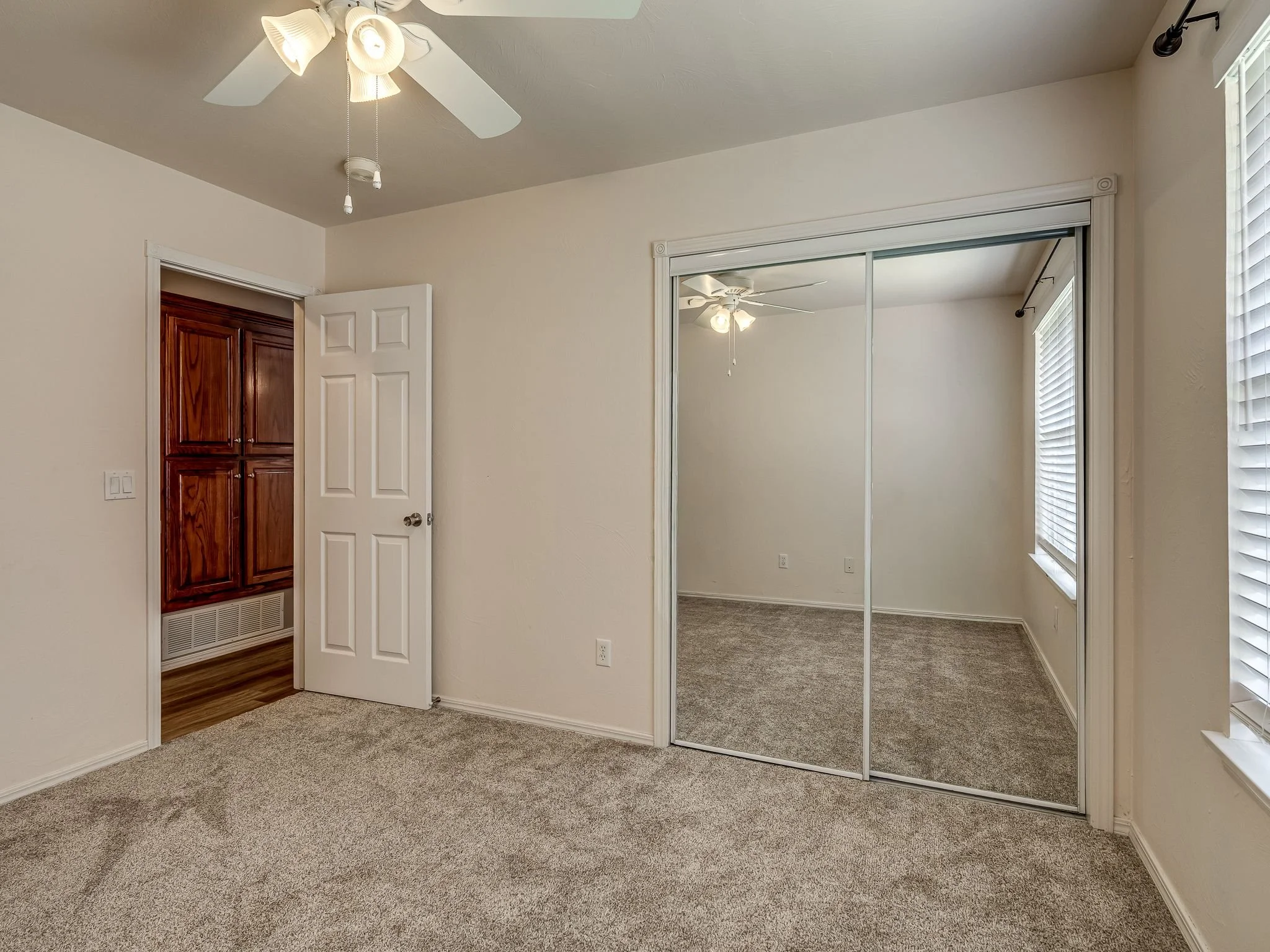 8308 NW 76th St-25.jpg