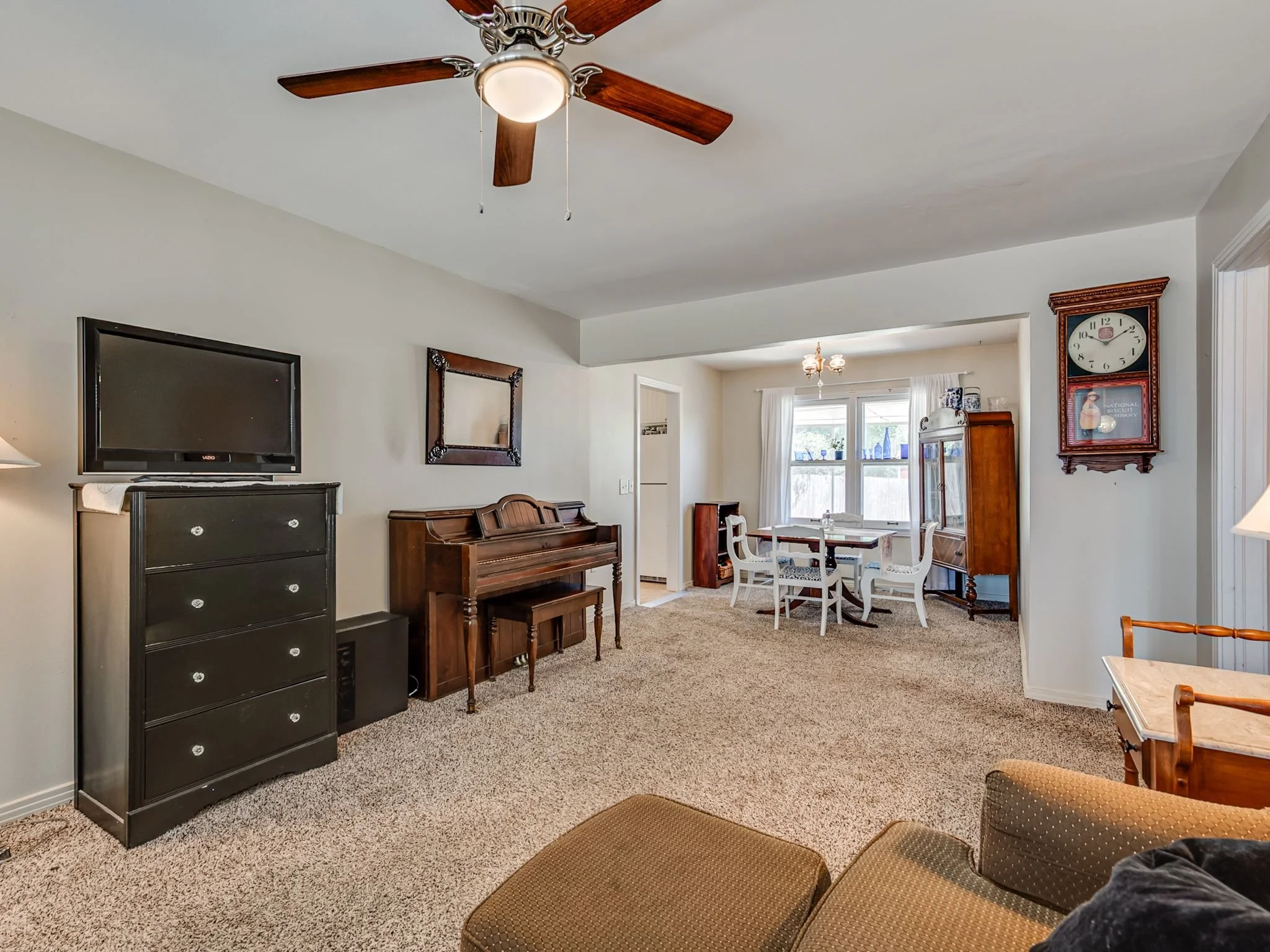 3721 NW 32nd St-2.jpg
