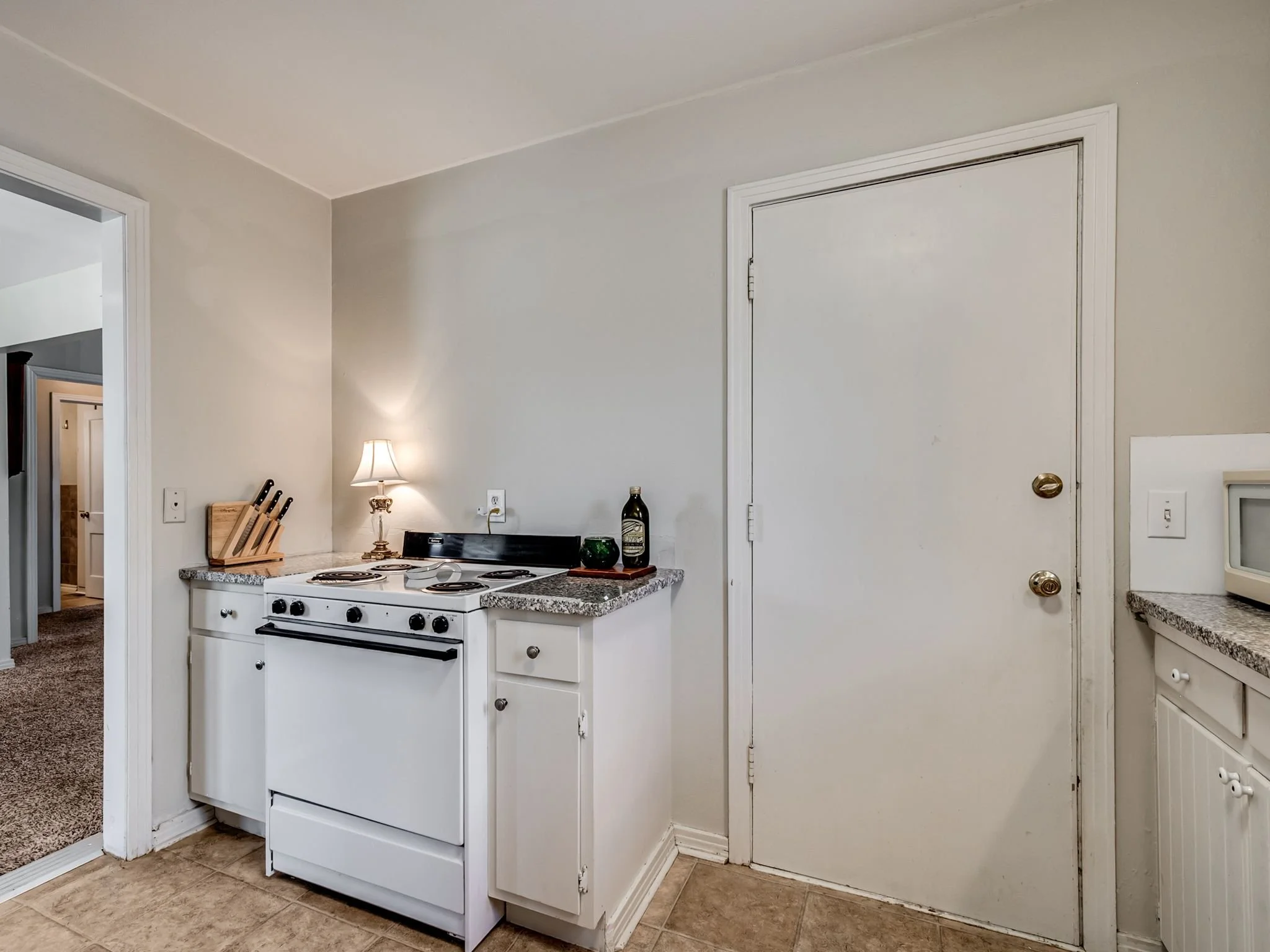 3721 NW 32nd St-8.jpg