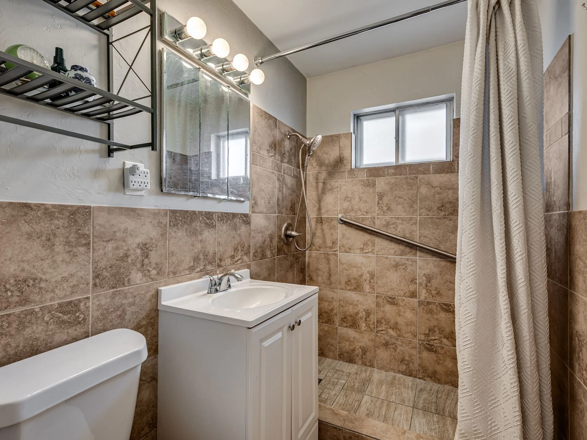 3721 NW 32nd St-11.jpg