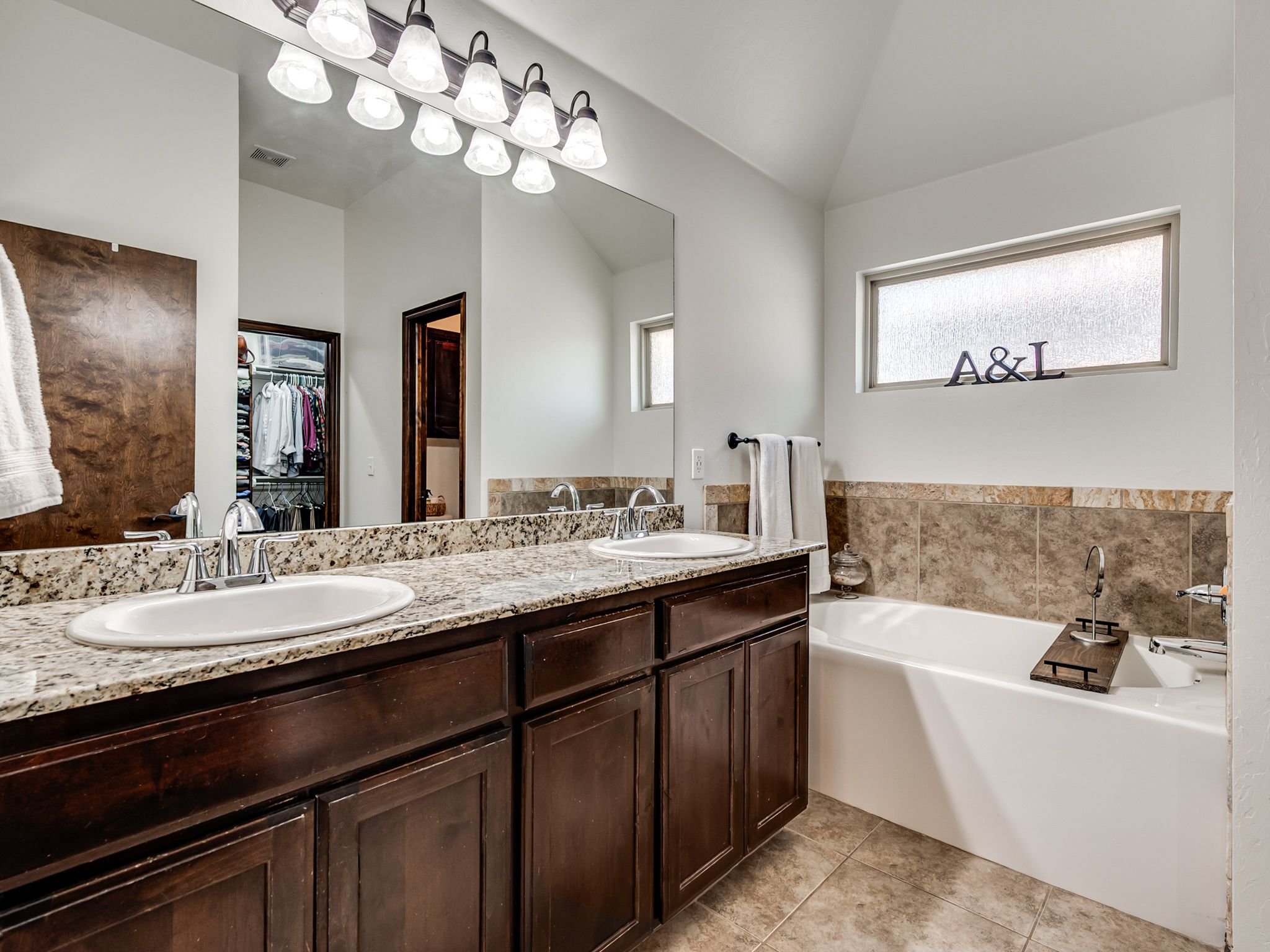 2204 NW 158th St-13.jpg