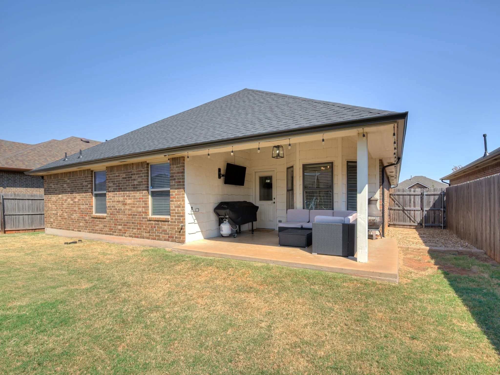 2204 NW 158th St-22.jpg