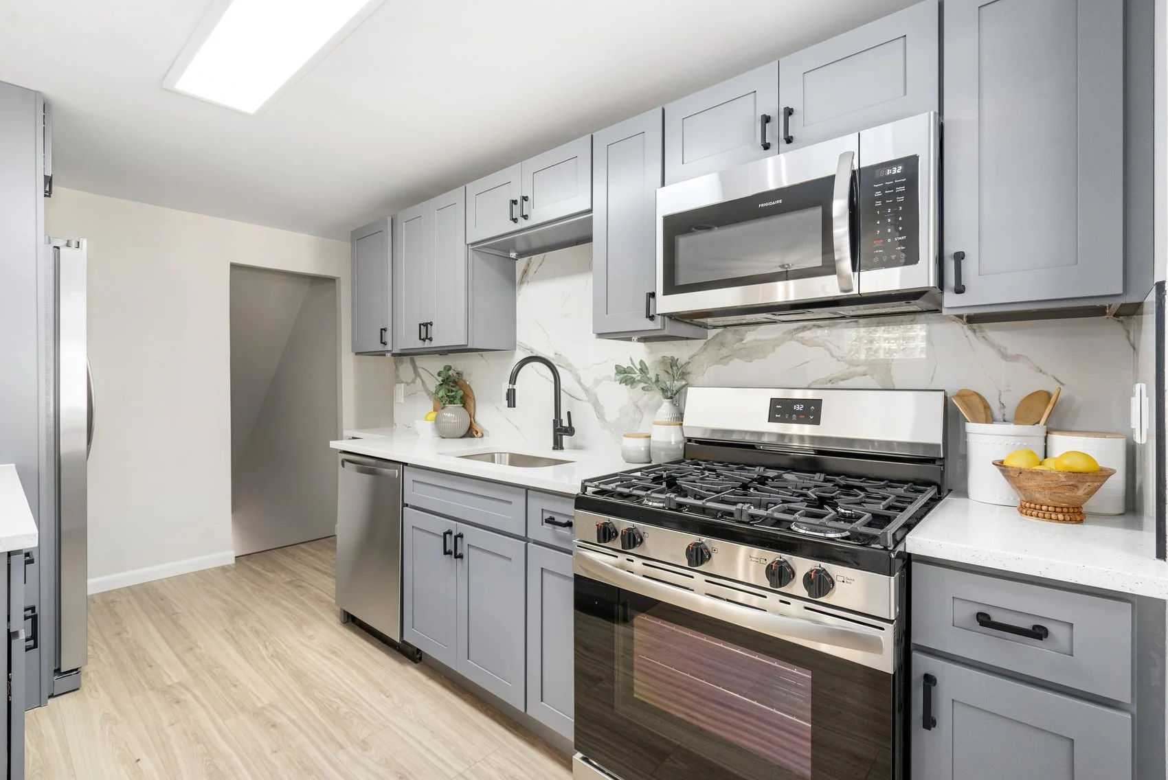 5519 Cedonia Ave-19.jpg