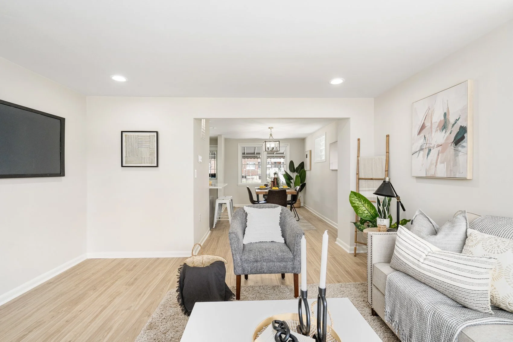 5519 Cedonia Ave-08.jpg