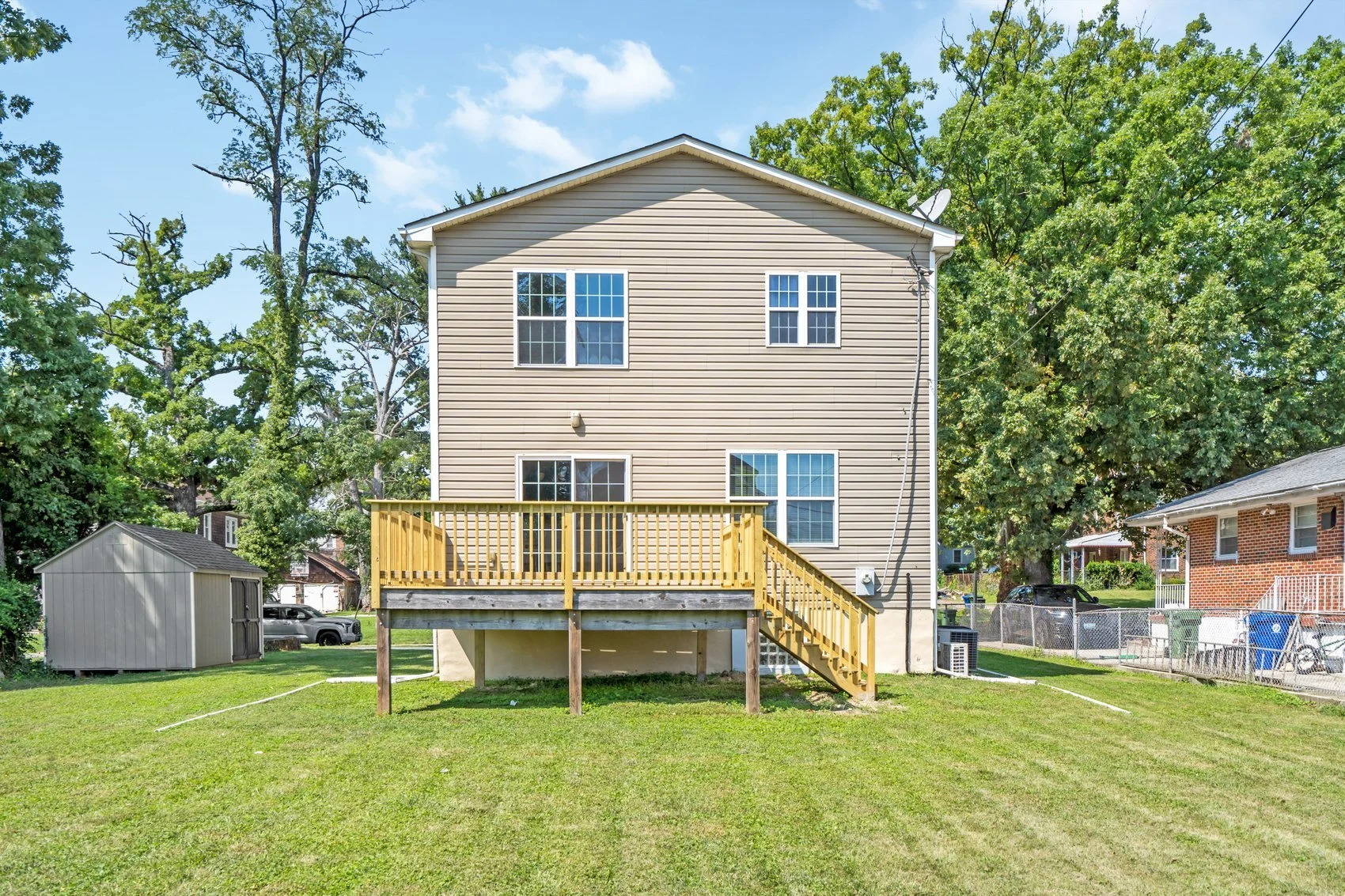 3907 carlisle-04.jpg