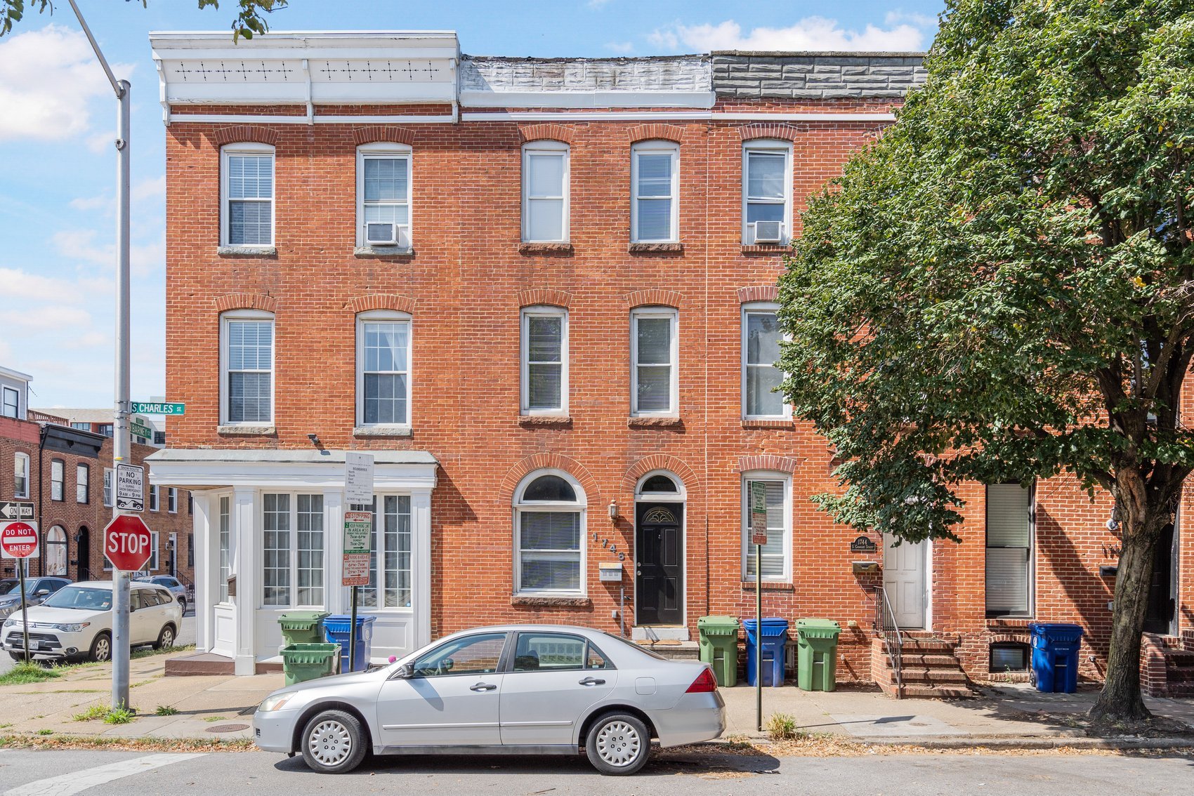 1746 s charles-01.jpg