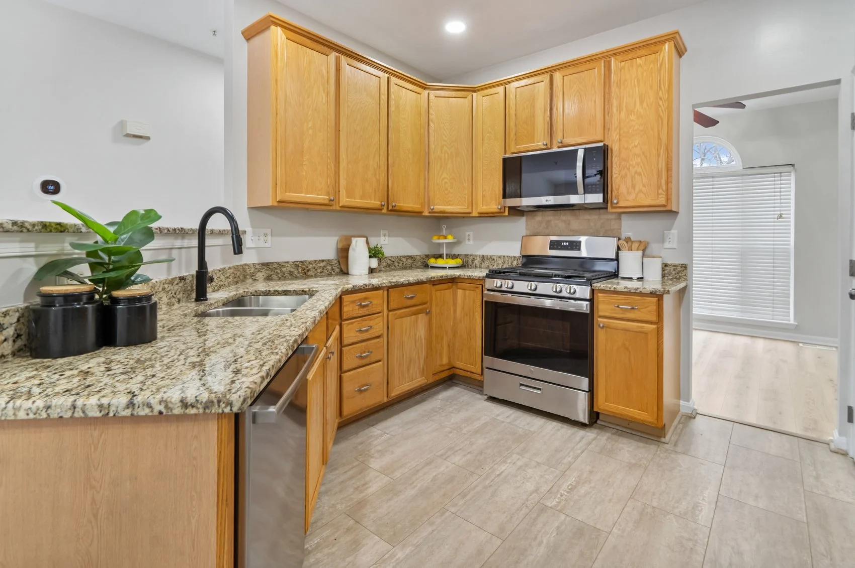 4965 BRISTLE CONE-13.jpg