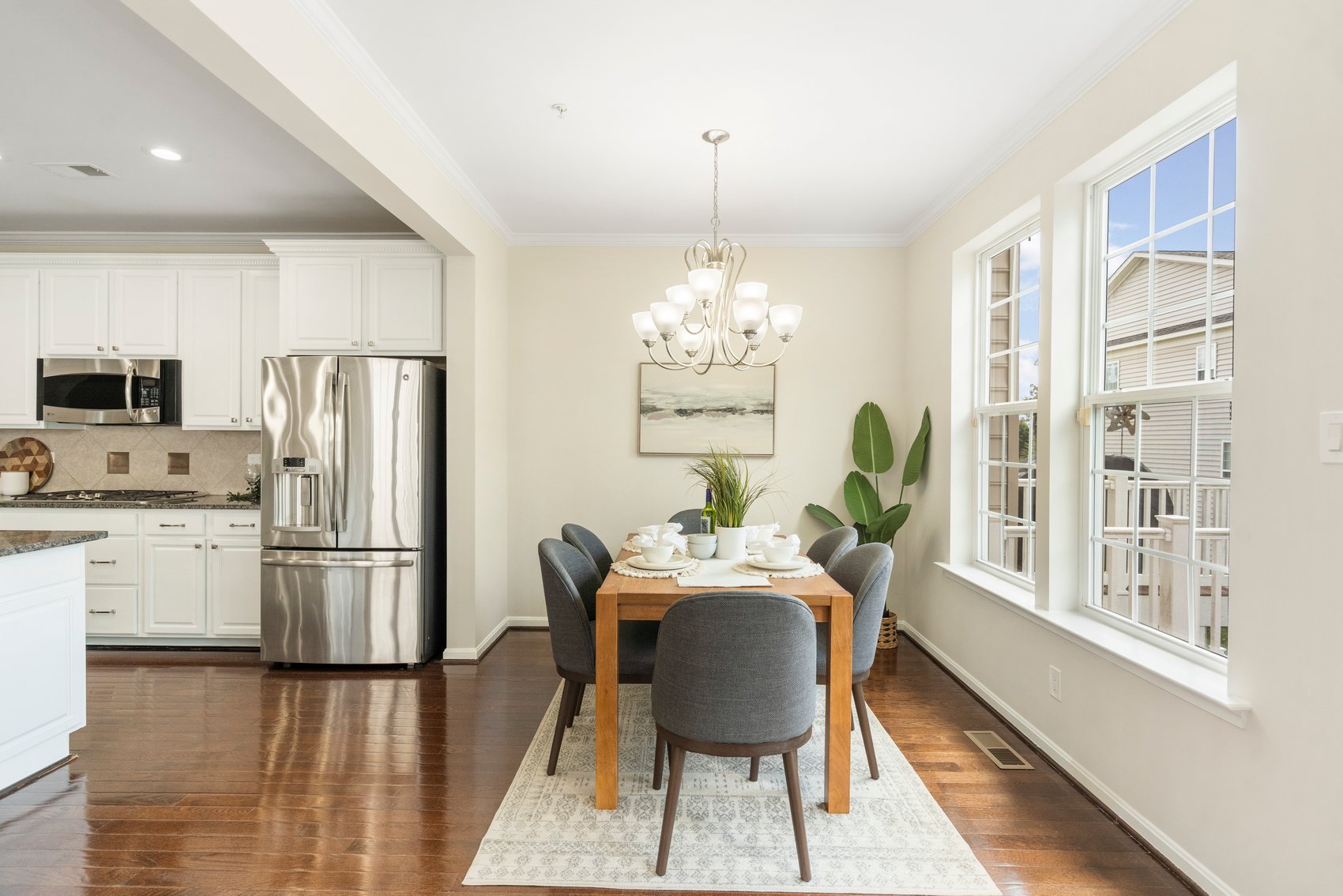 1659 Livingston Dr-32.jpg