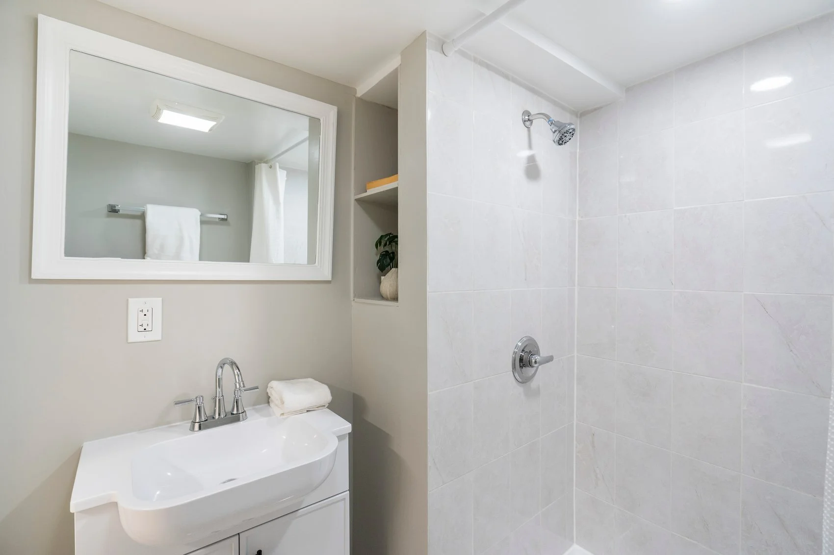 1324 Winston Ave-33.jpg
