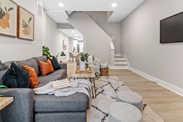 2318 Guilford Ave (6).JPEG