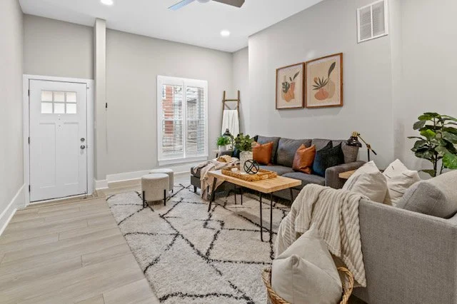 2318 Guilford Ave (7).JPEG