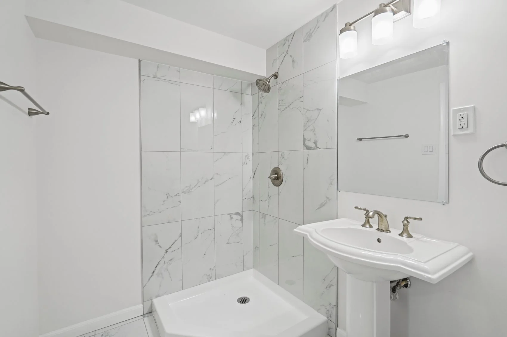 1332 burke rd-40.jpg