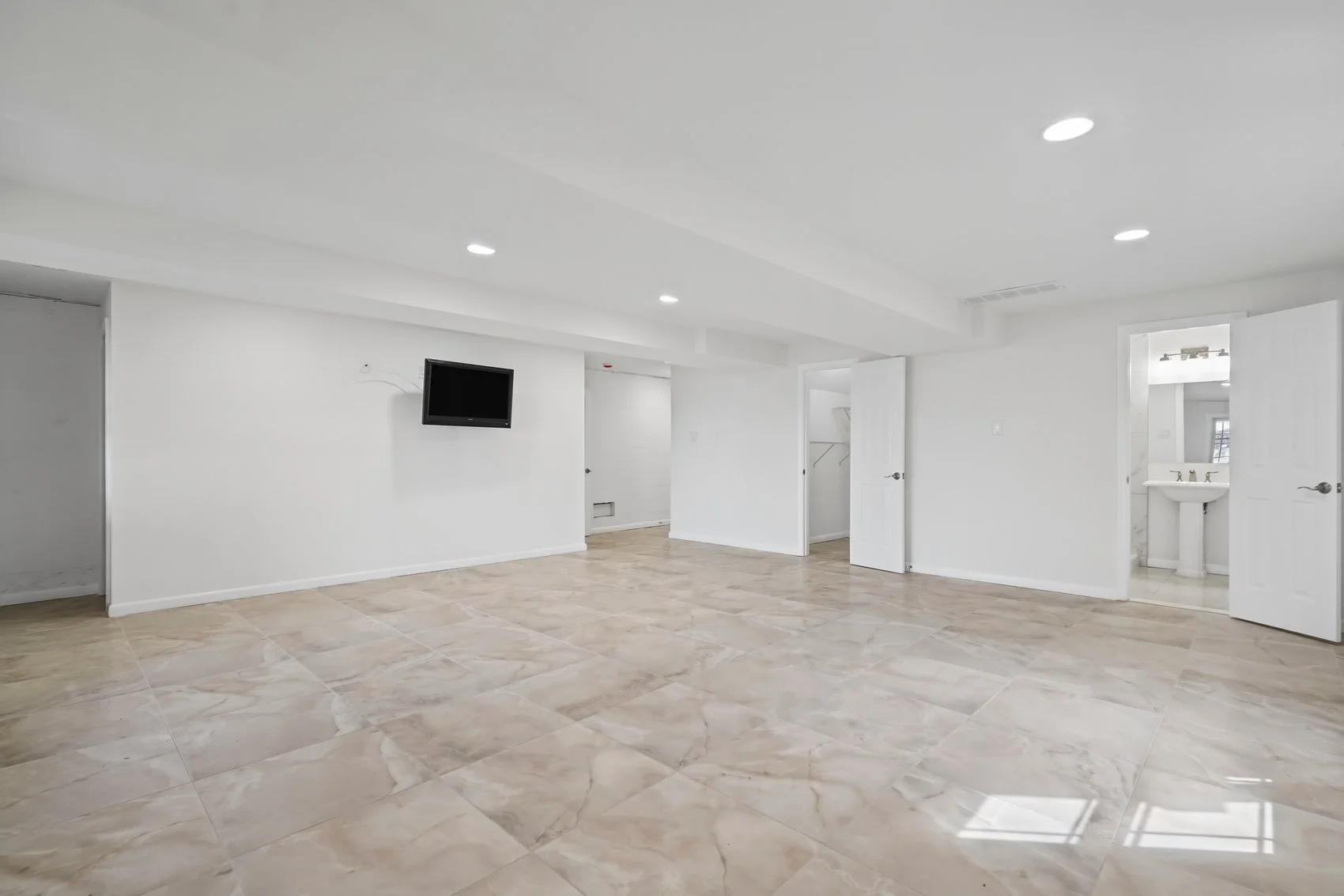 1332 burke rd-38.jpg
