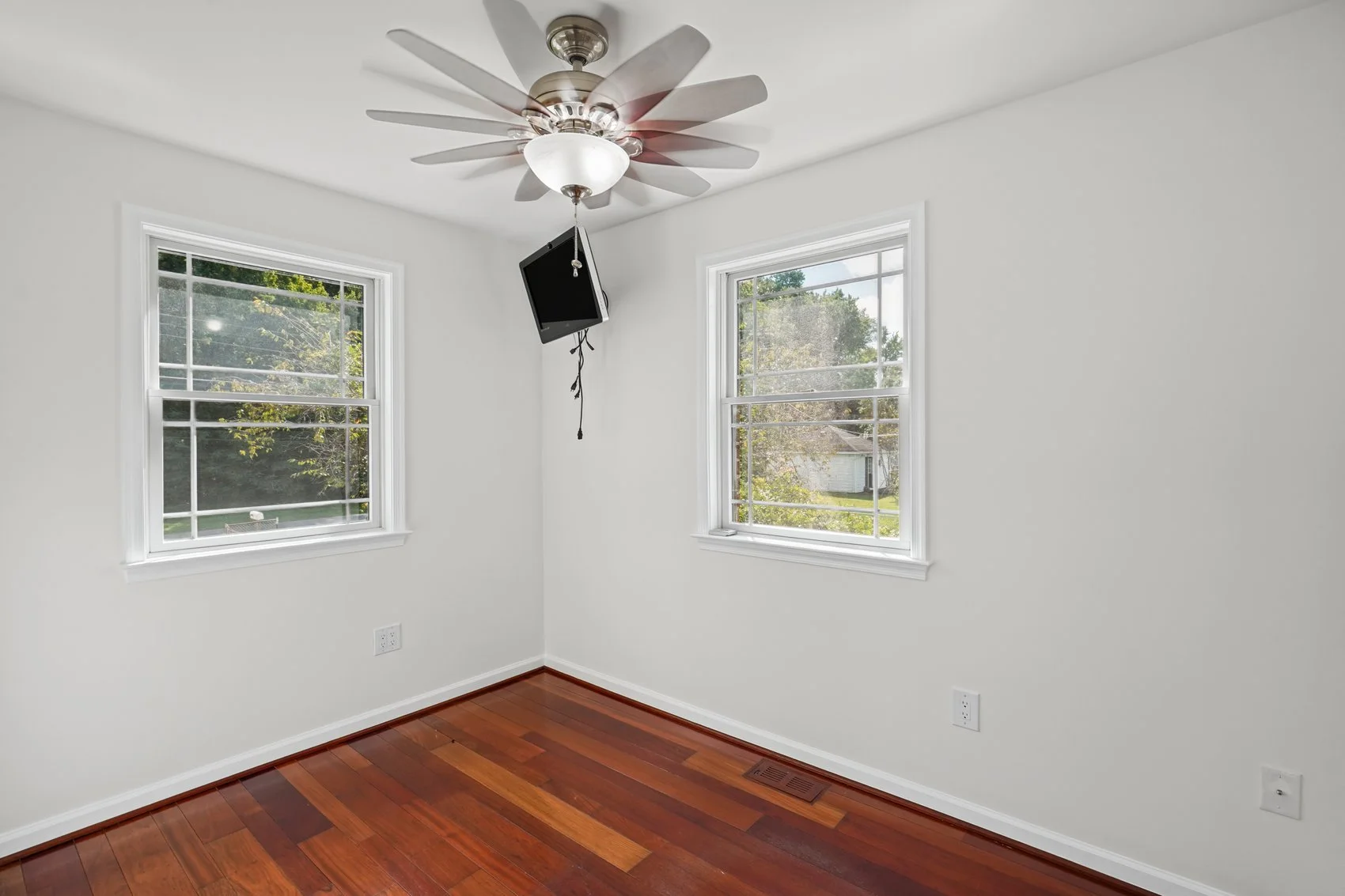 1332 burke rd-34.jpg