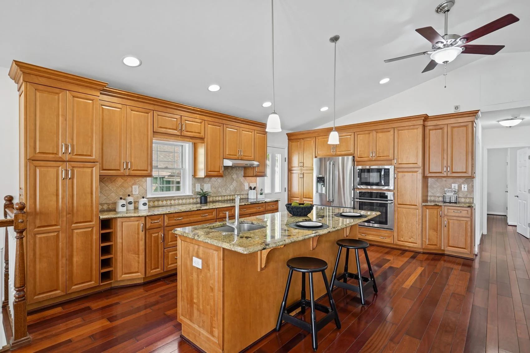 1332 burke rd-19.jpg