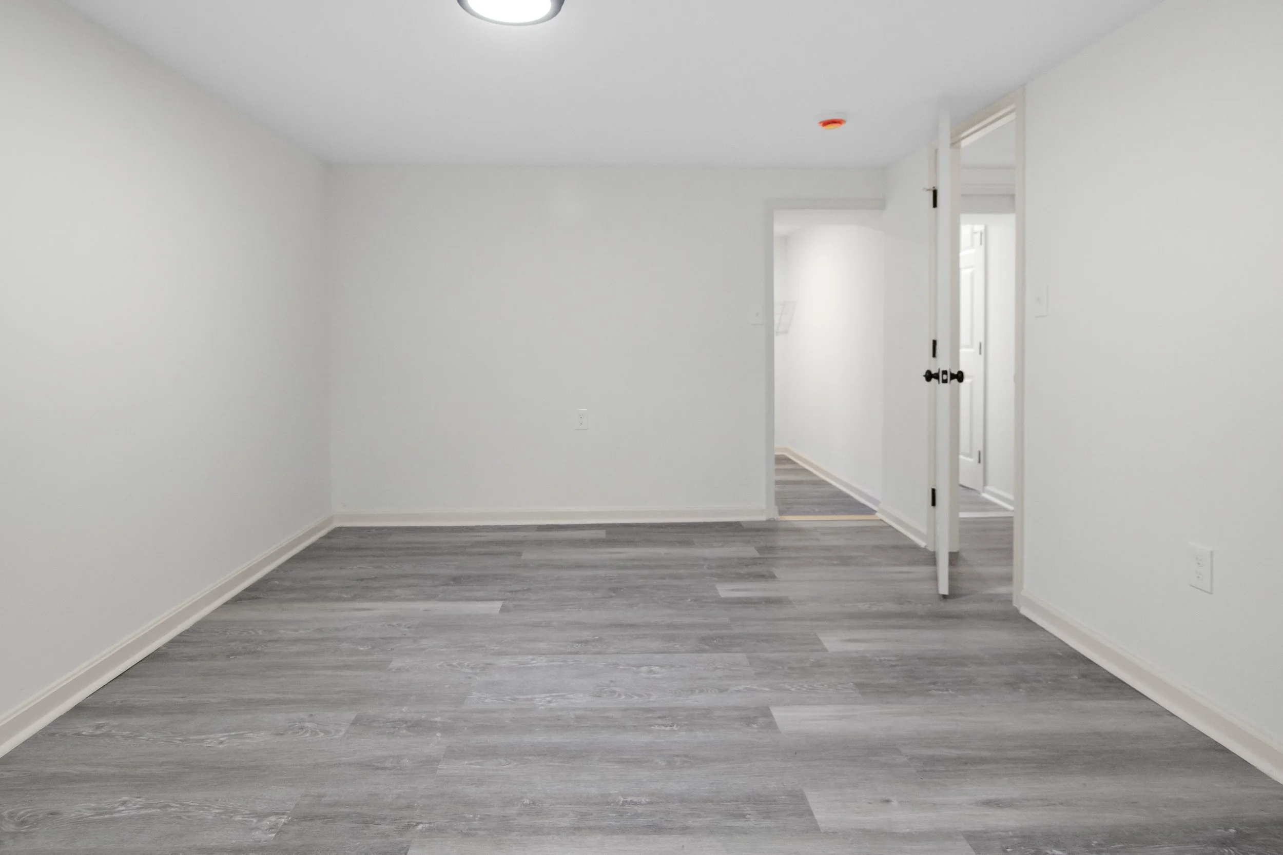 4042 Hillen Rd (31).jpg