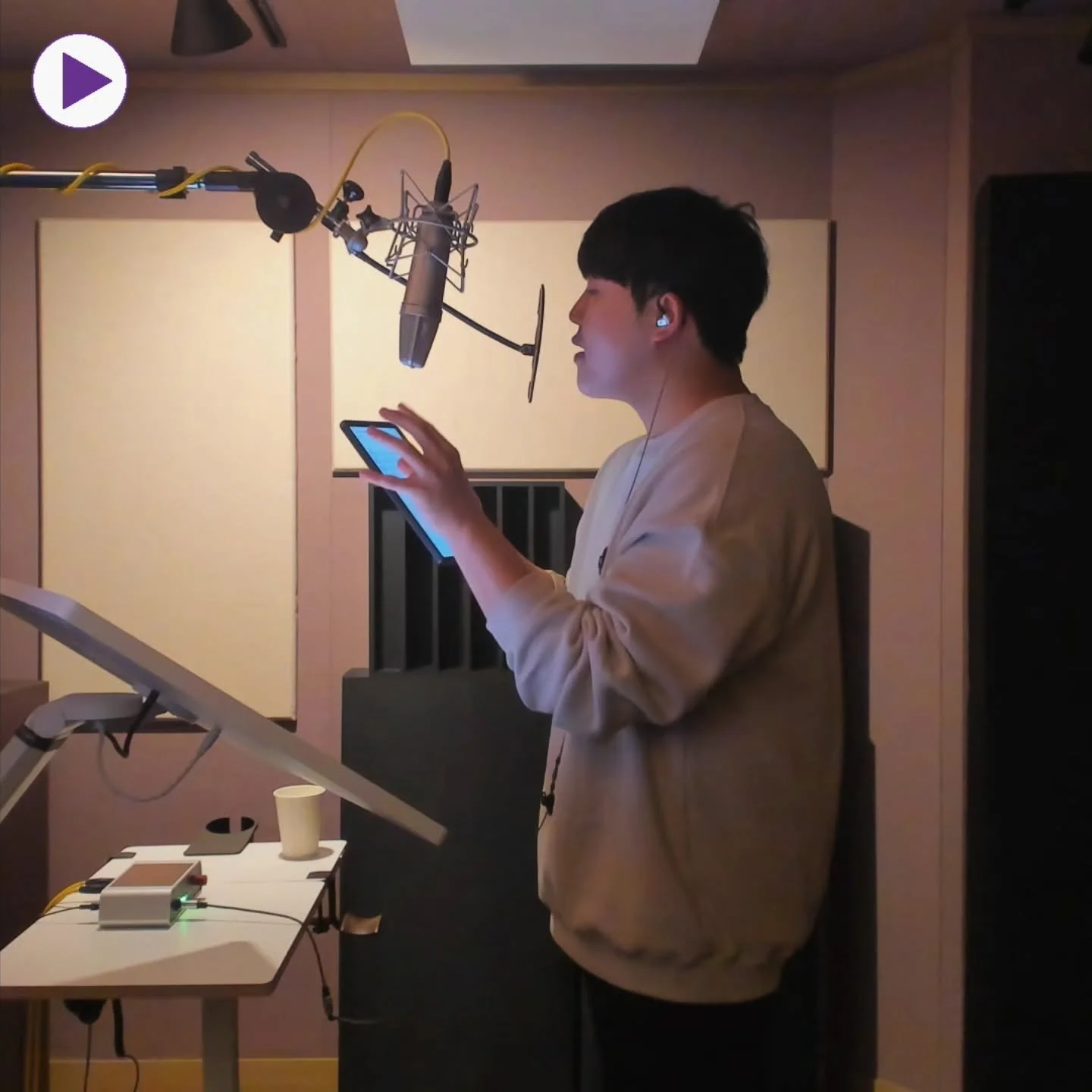 @13_kbh 현
#성우김병현 #lunarwave #루나웨이브