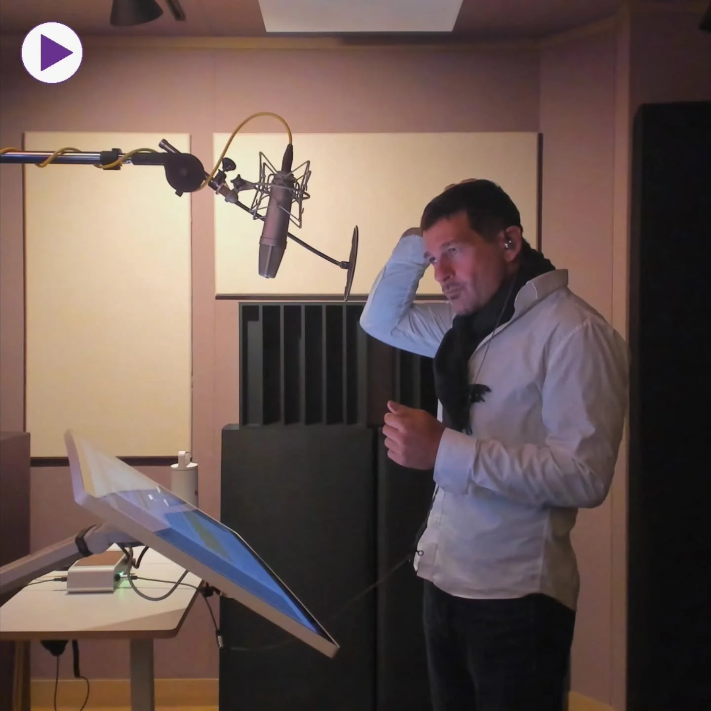 @mikeyantzi
#영어성우 #lunarwave #루나웨이브