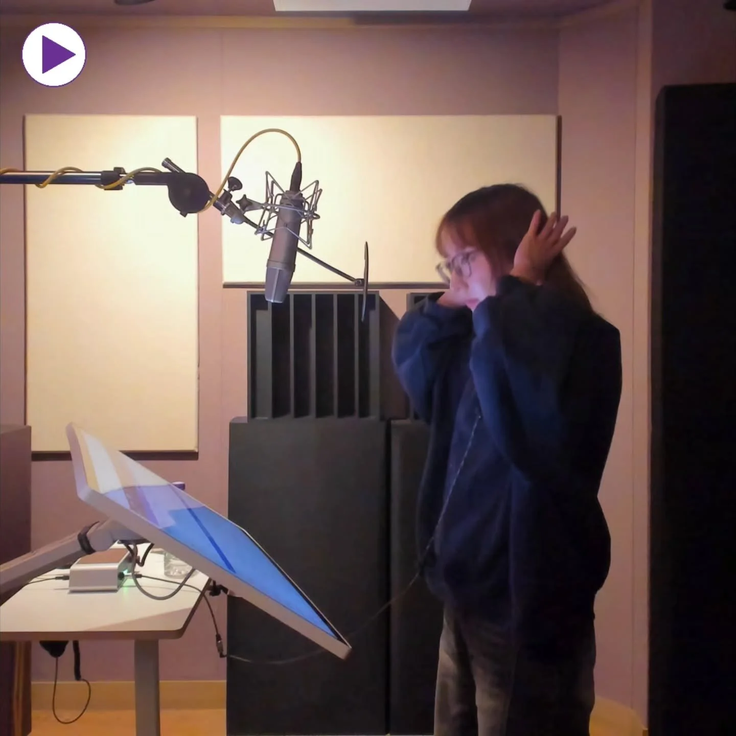 @hagyoung913
#성우배하경 #lunarwave #루나웨이브