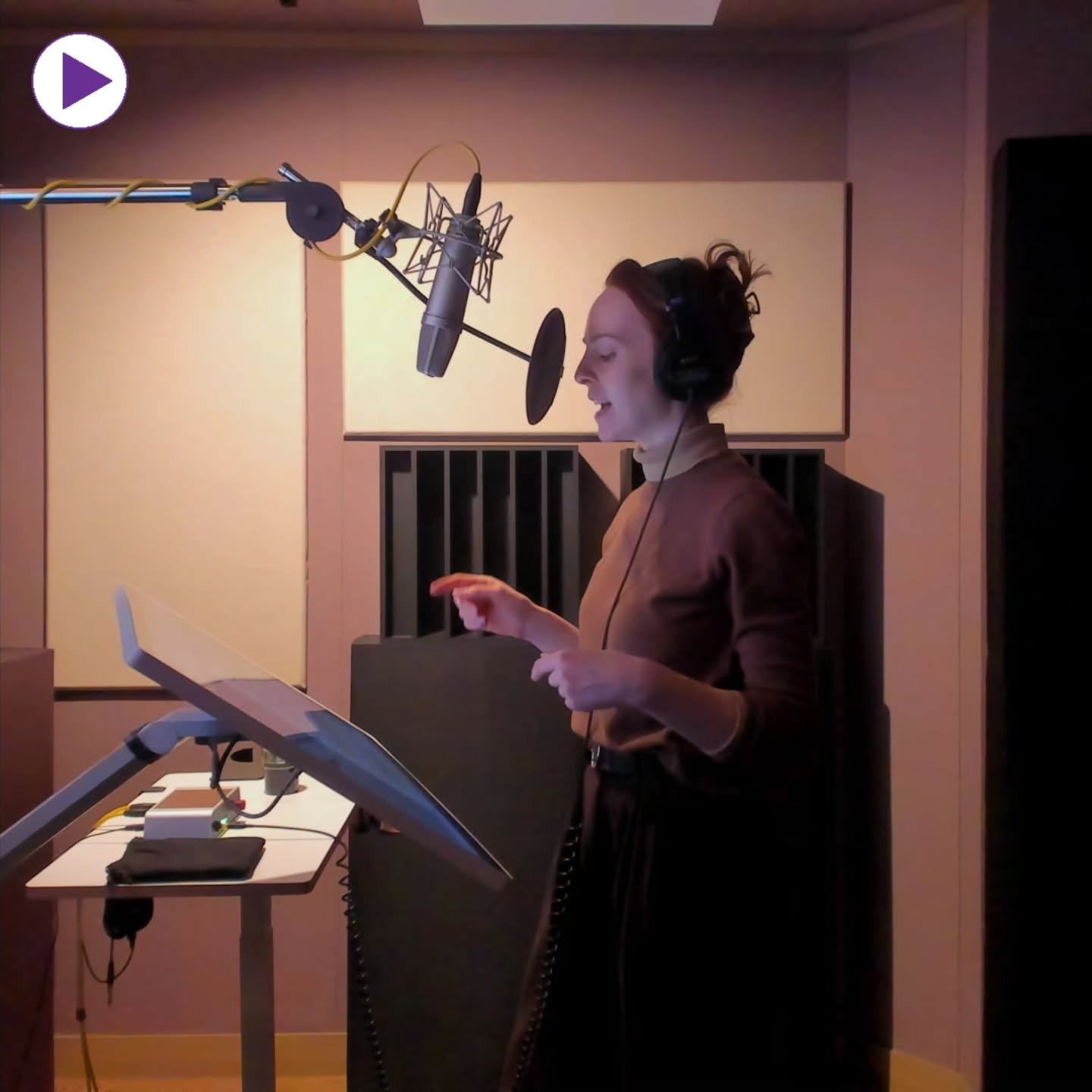 @mary_wanderer
#영어성우 #lunarwave #루나웨이브