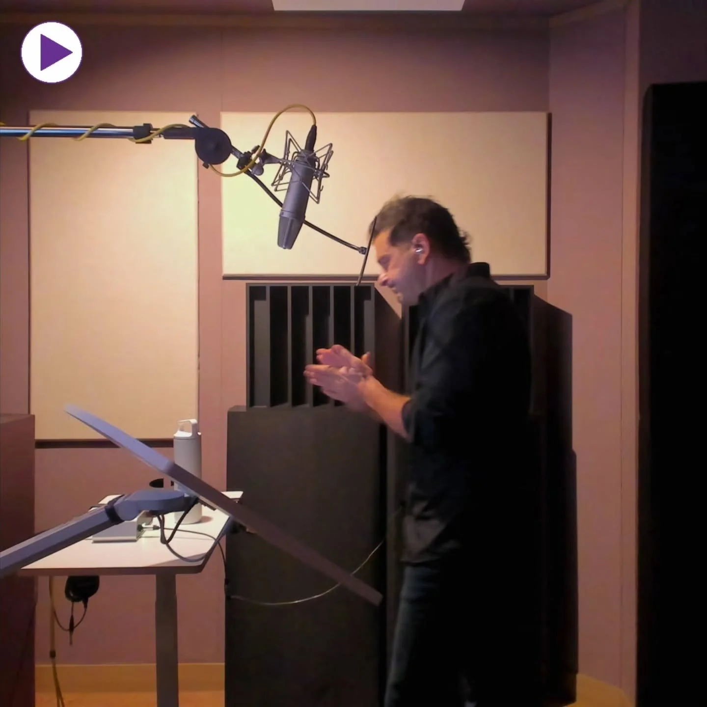 @mikeyantzi
#영어성우 #lunarwave #루나웨이브