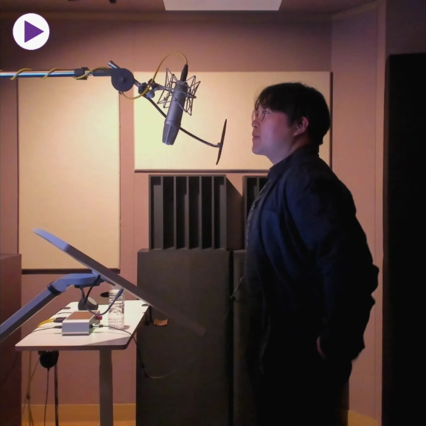 @tooni11_hdh 동현
#성우황동현 #lunarwave #루나웨이브