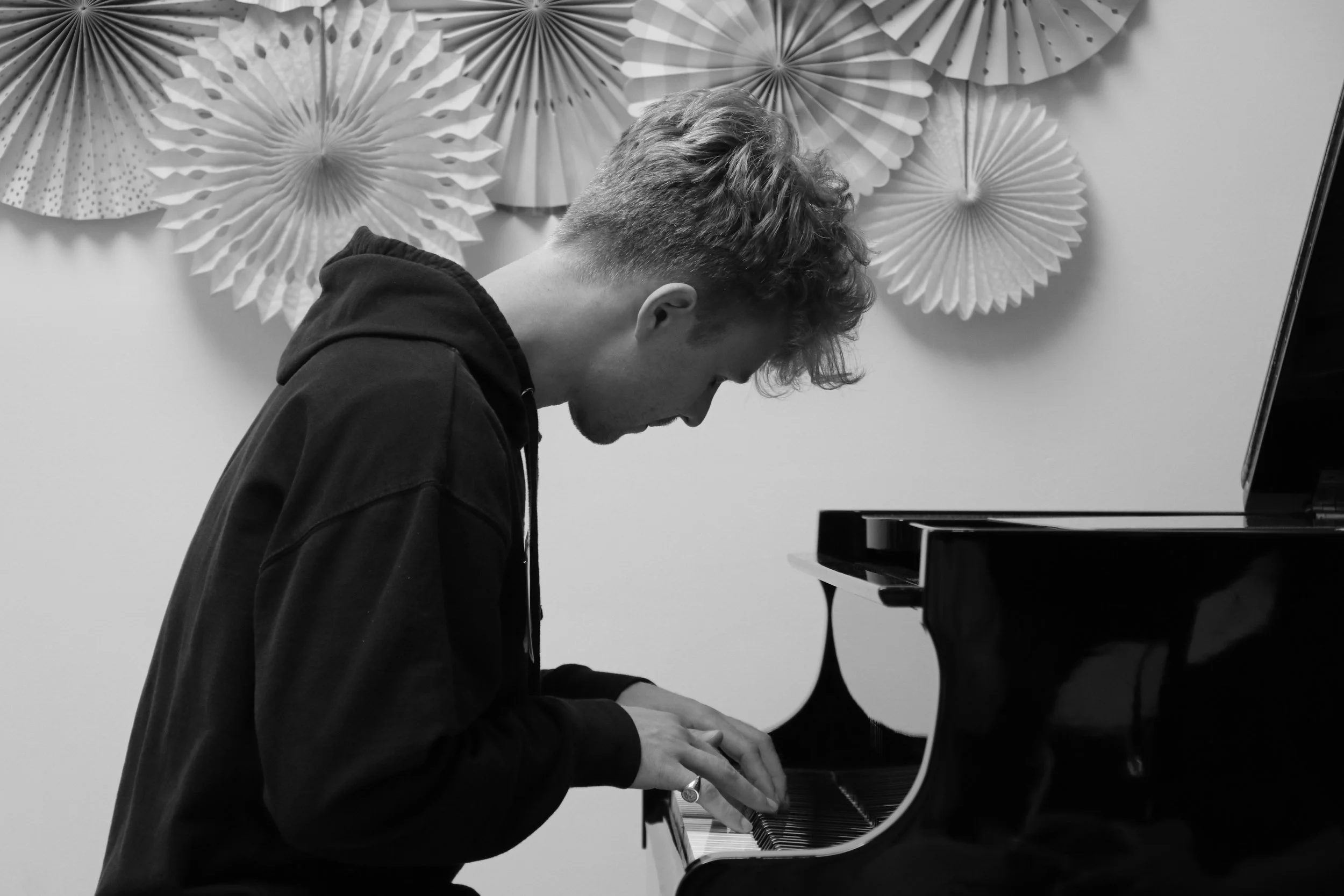 Plumrose Presents: Jason Zucker, piano