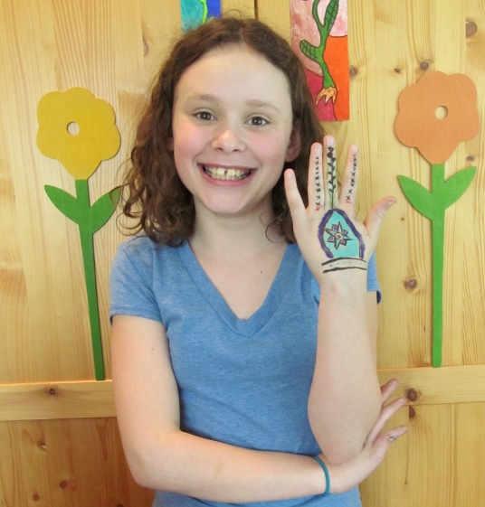 hand ellie s.jpg