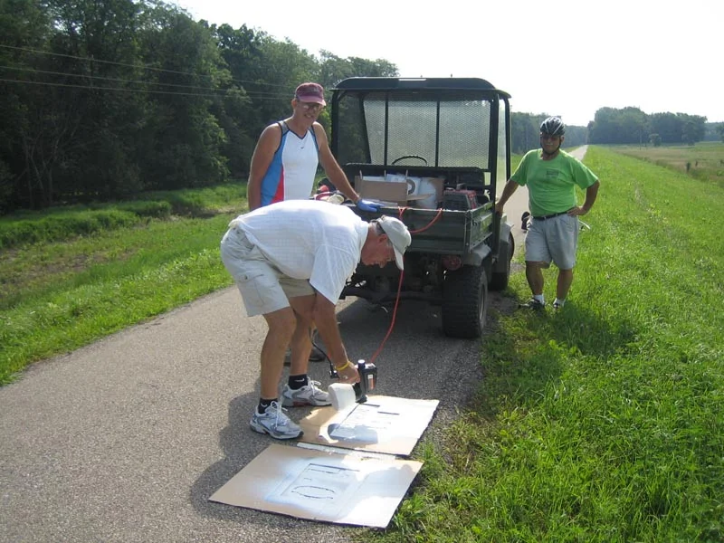 MarkBikepath2'08lg.jpg