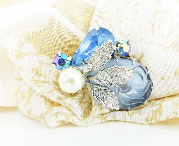 Match up our beautiful scarves with some functional magnetic "Chick Magnets"! The original MagTAK. Wear the on your scarves, hats, lapels or even as an embellishment to our line of leather choker necklaces!