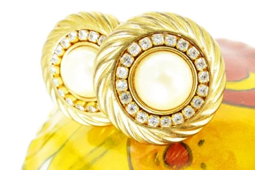 Silk french cuff tailored shirt, fabulous cufflinks worn with denim or a wool business suit.