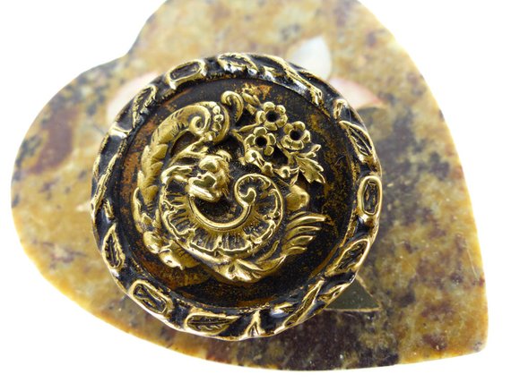 Antique Magnetic scarf pin. Extra strong magnet for thicker fabrics. Raised floral bloom brass design