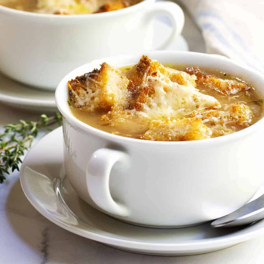 French-Onion-Soup-served-in-white-bowls-featured.jpg