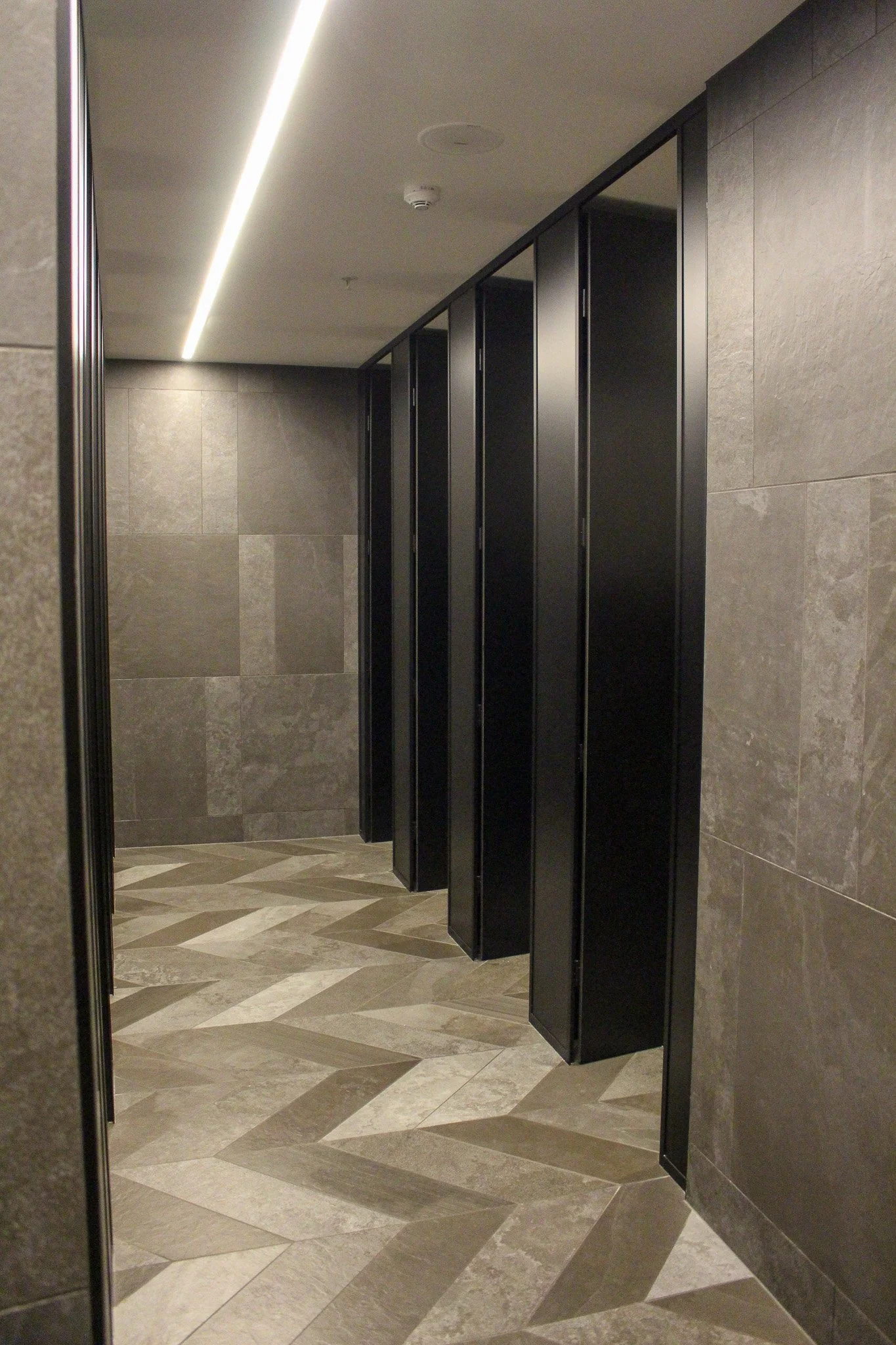 Toilet Cubicles - High top Range