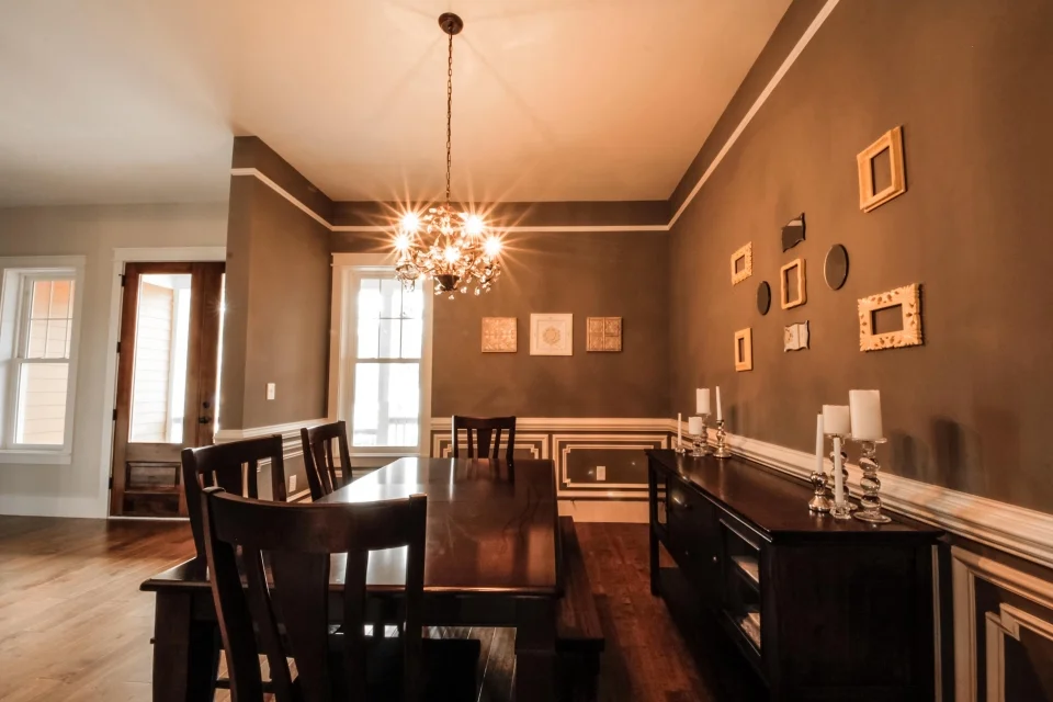 Darrell Creek dining.jpg