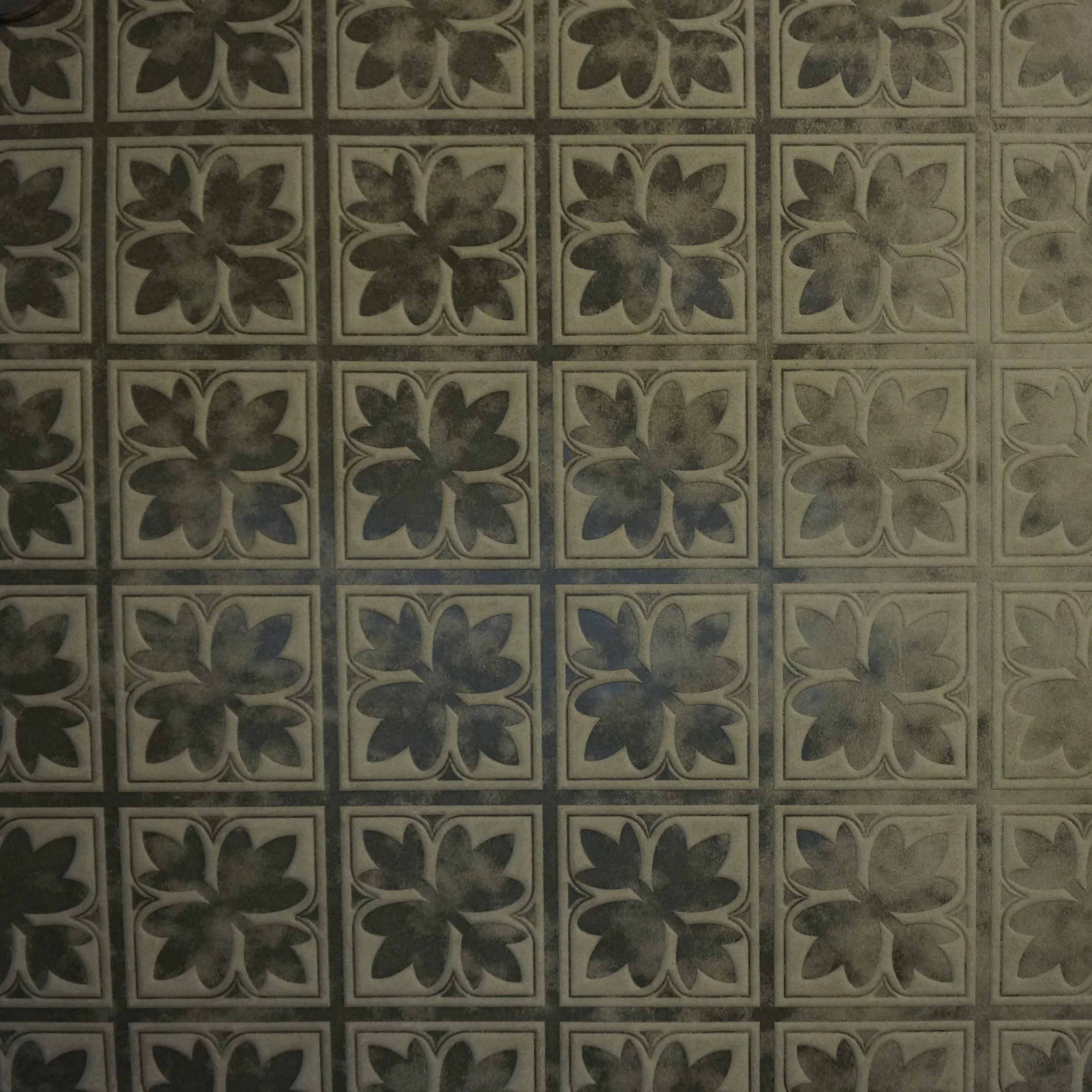 ON RUTHERFORD SUEDE IN COLOR LICHEN