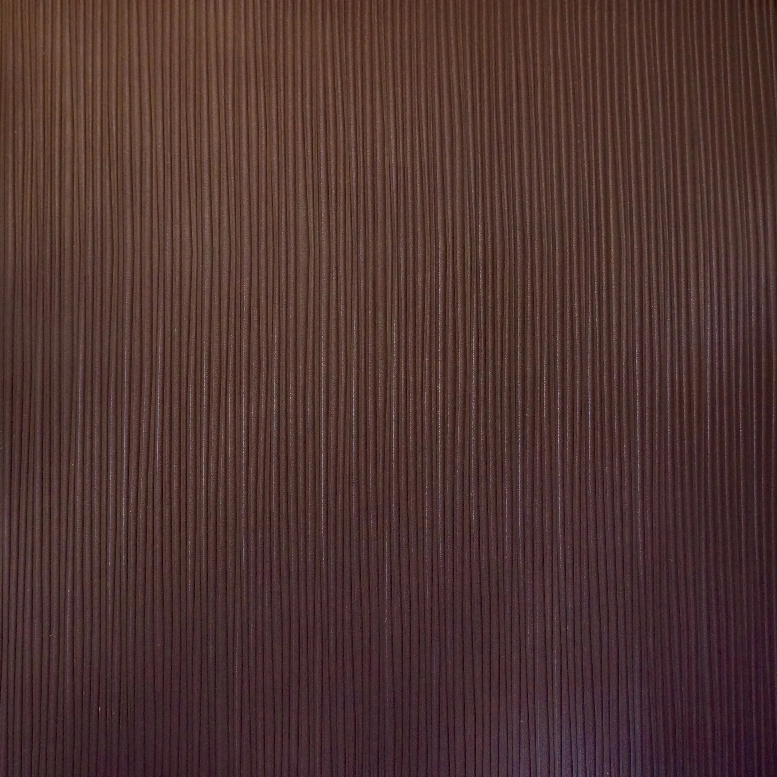 ON MAUDE LEATHER IN COLOR EGGPLANT