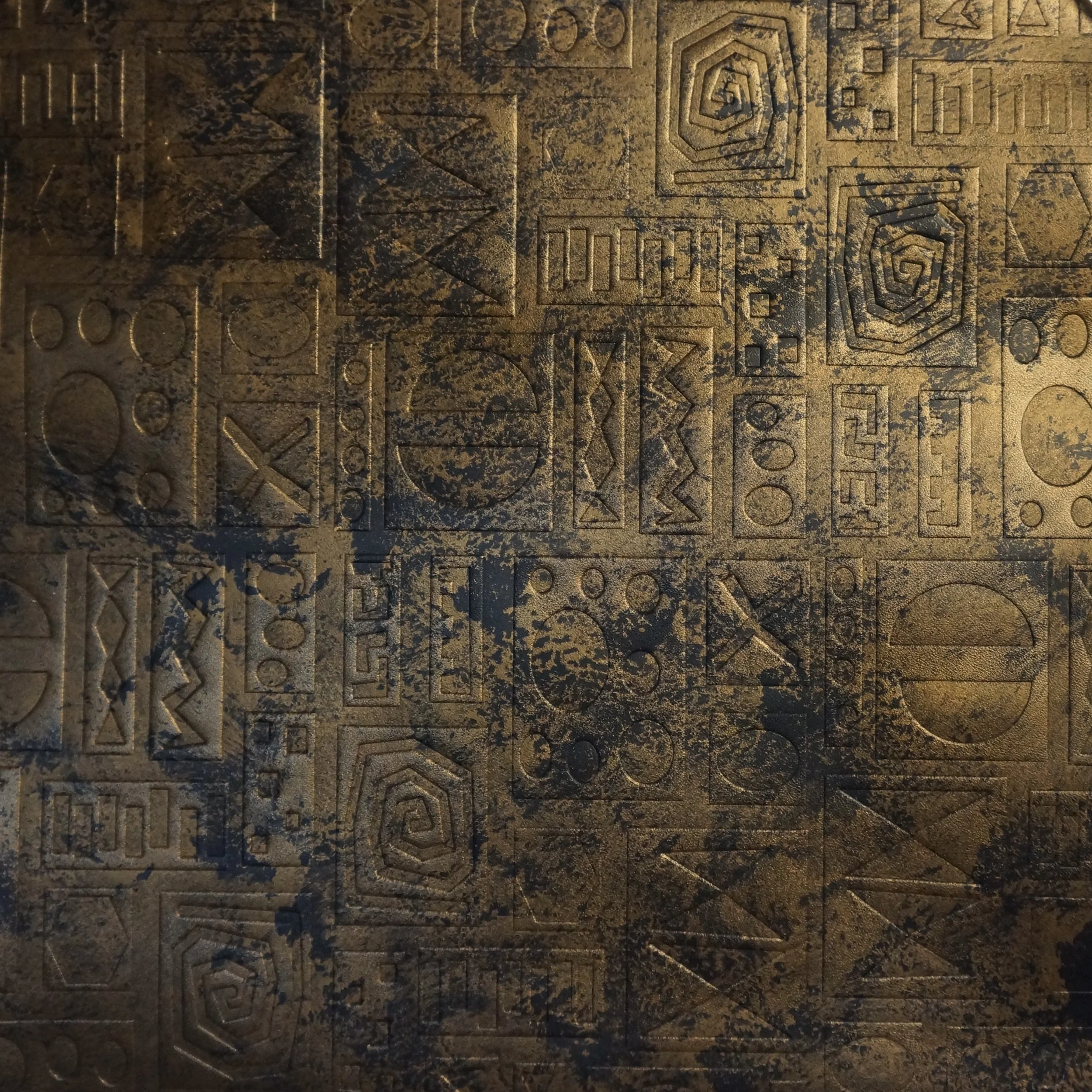 ON MAUDE LEATHER IN COLOR CONCORD WITH PRE-PAINTED BRONZE