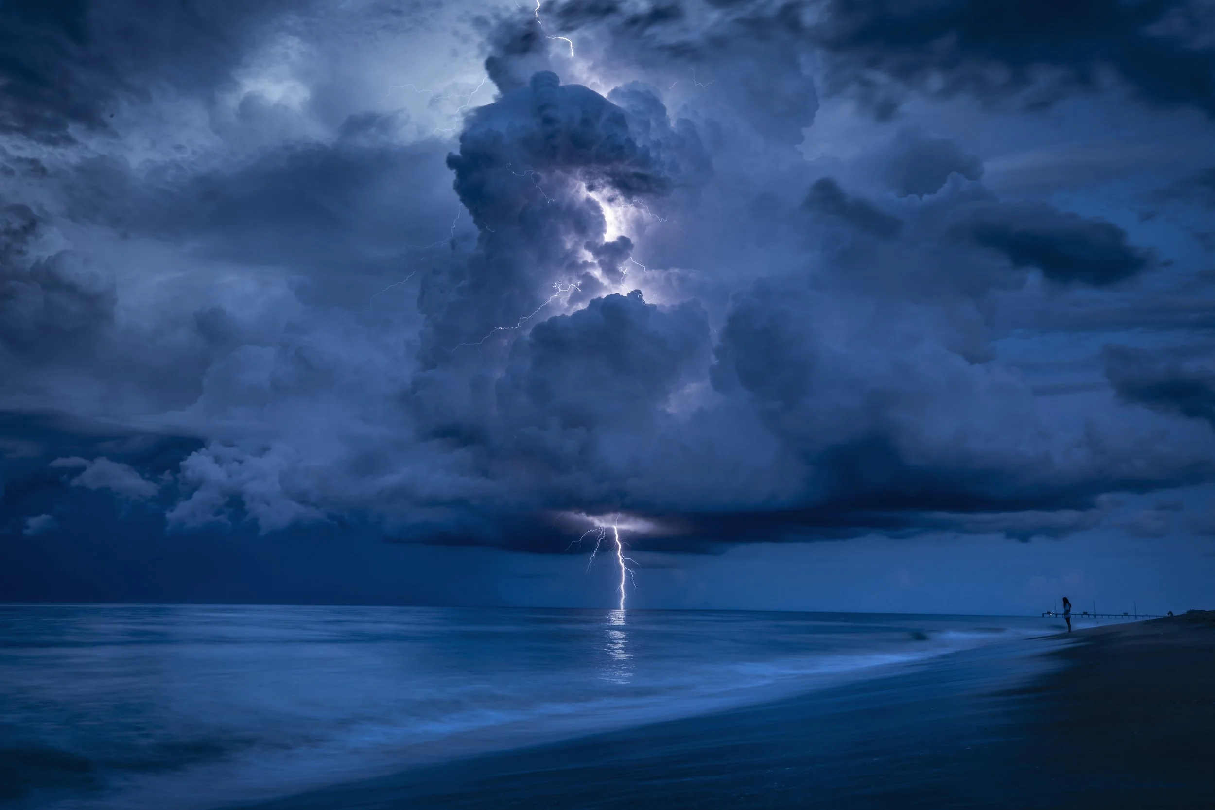 OBX Lightning 1.jpg