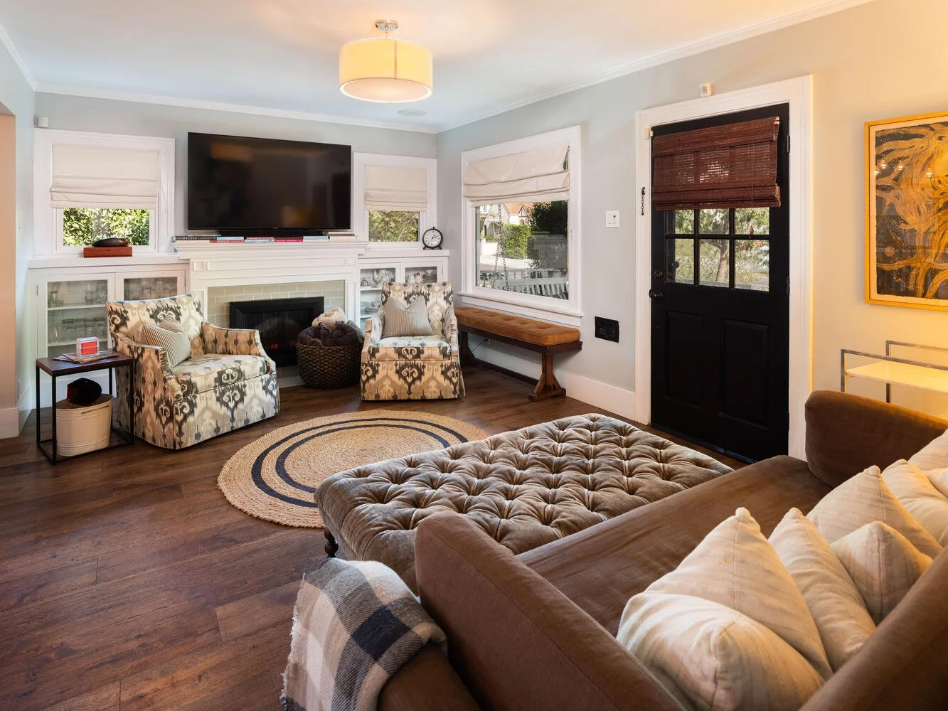 751 N Sierra Bonita Ave West-large-010-003-Living Room-1334x1000-72dpi.jpg